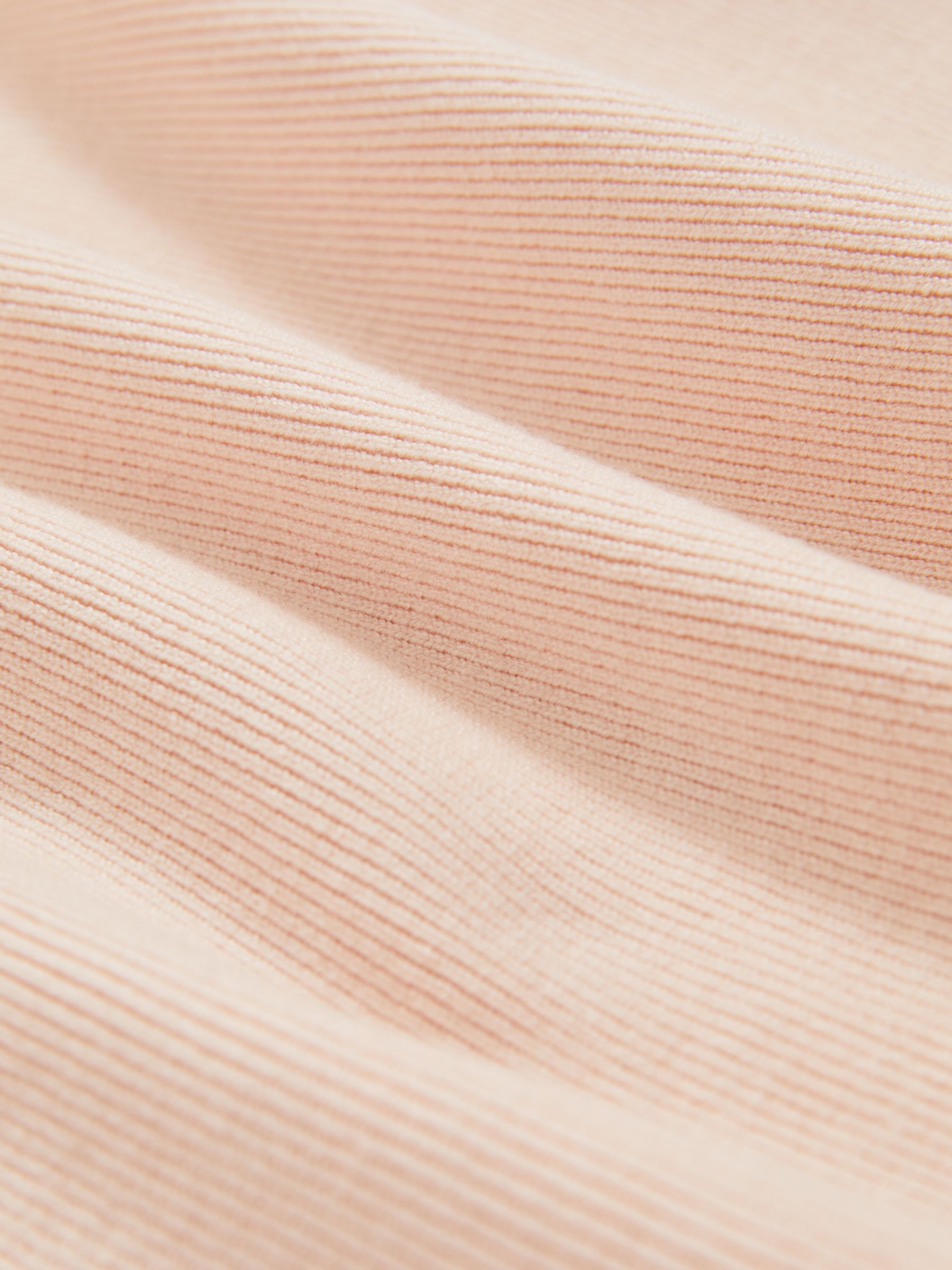 Lyocell-Blend Knitted Vest in Pink