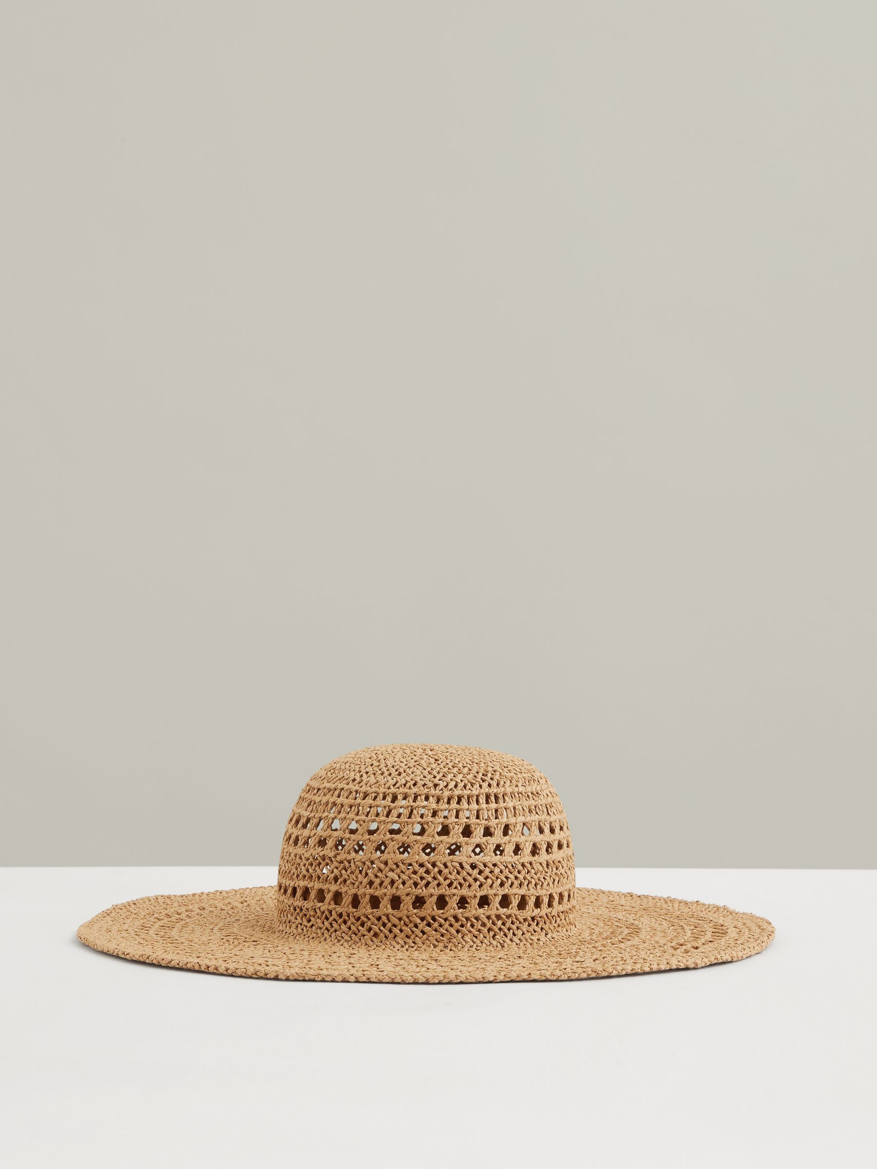 Straw Sun Hat in Natural