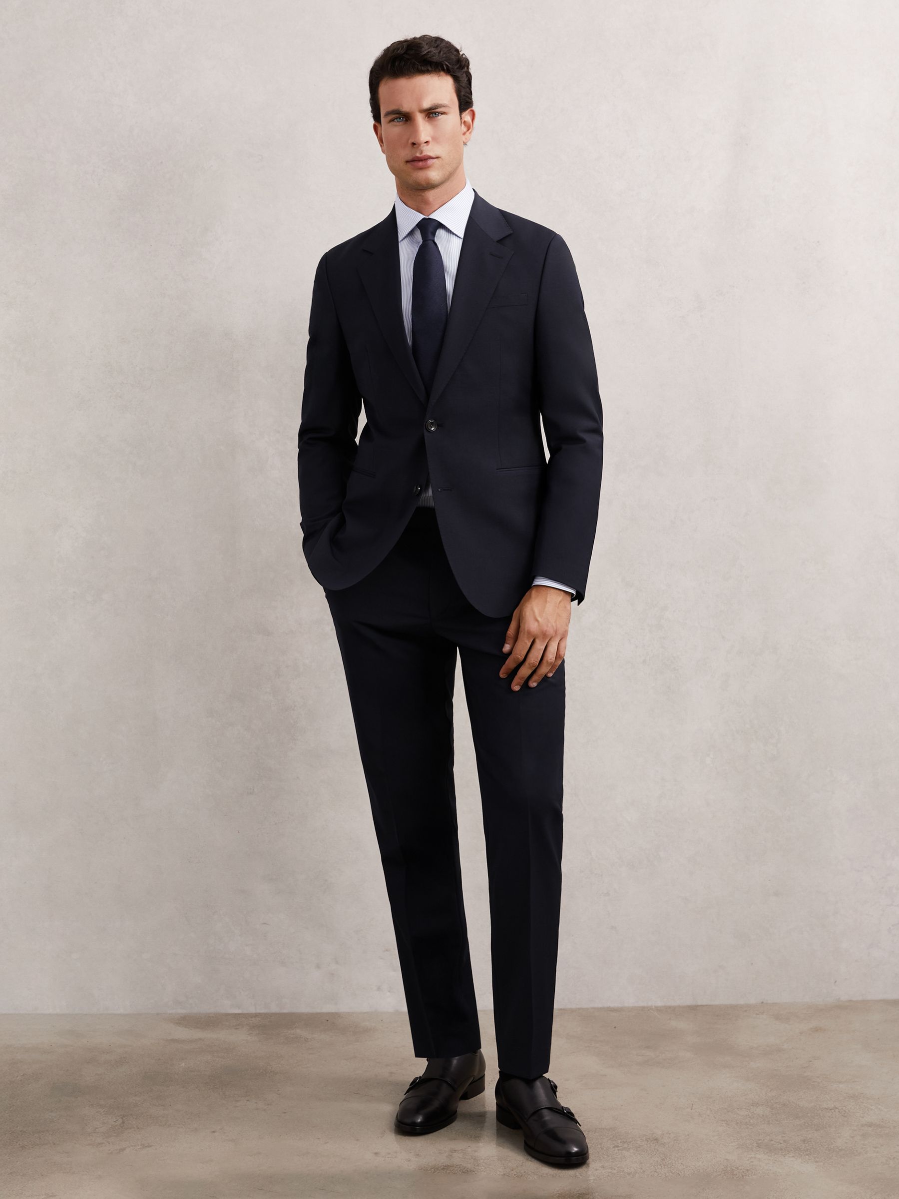 Wool-Blend Slim-Fit Waistcoat in Navy