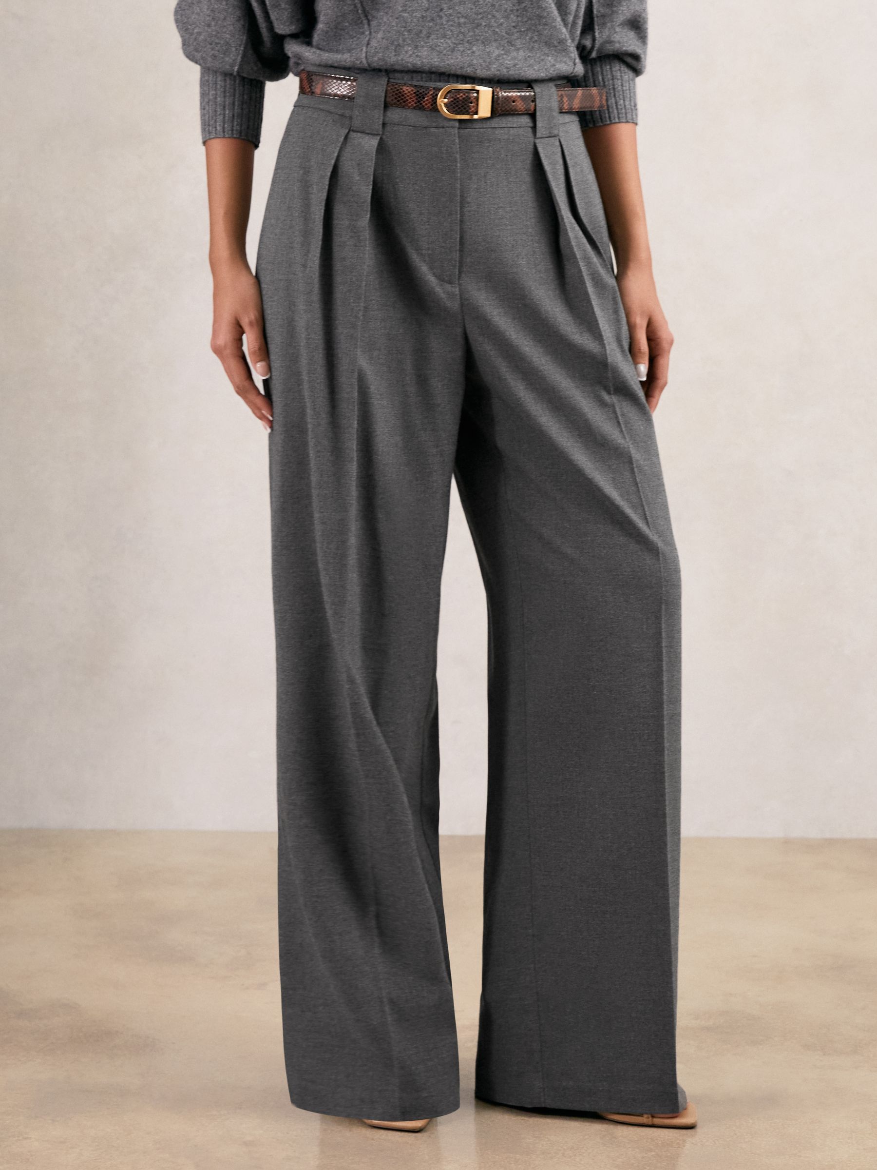 Petite Wide Leg Pleated Trousers in Grey