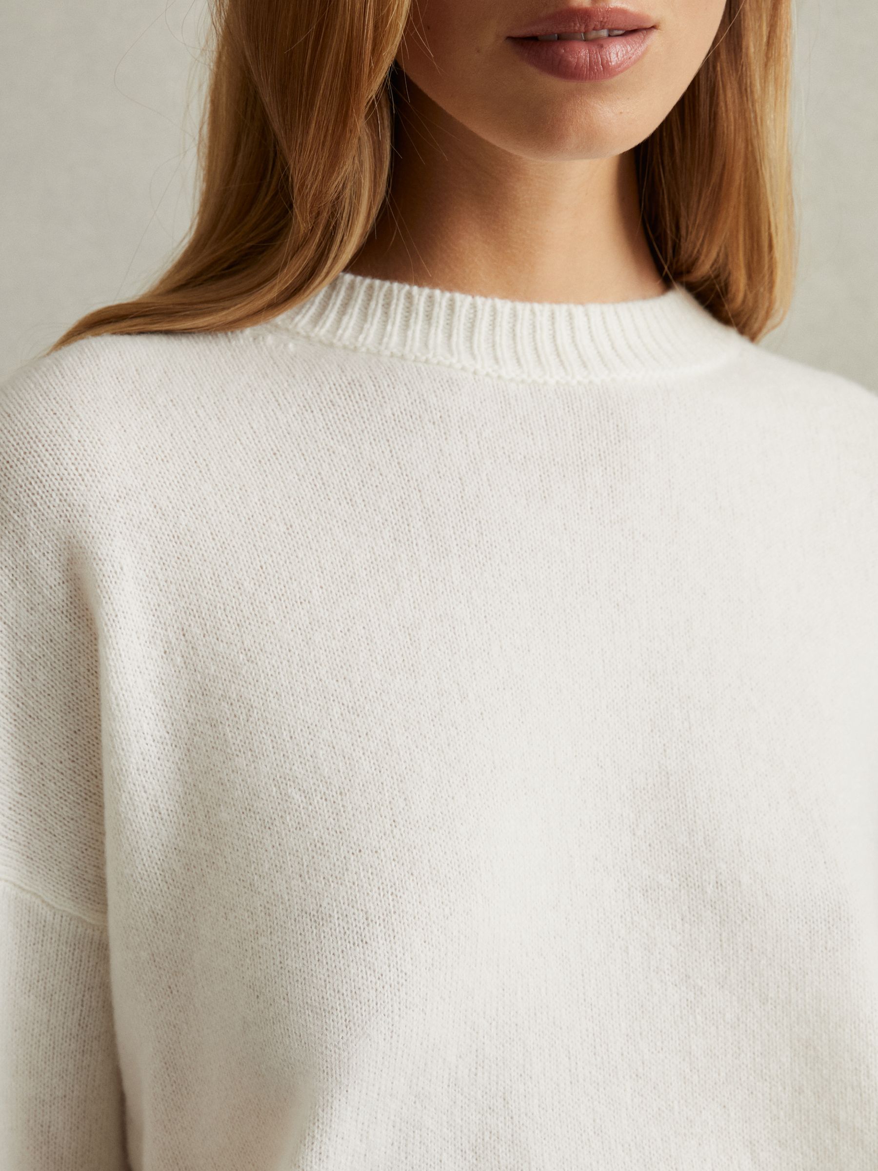 Wool-Cashmere Crew Neck Jumper in Cream
