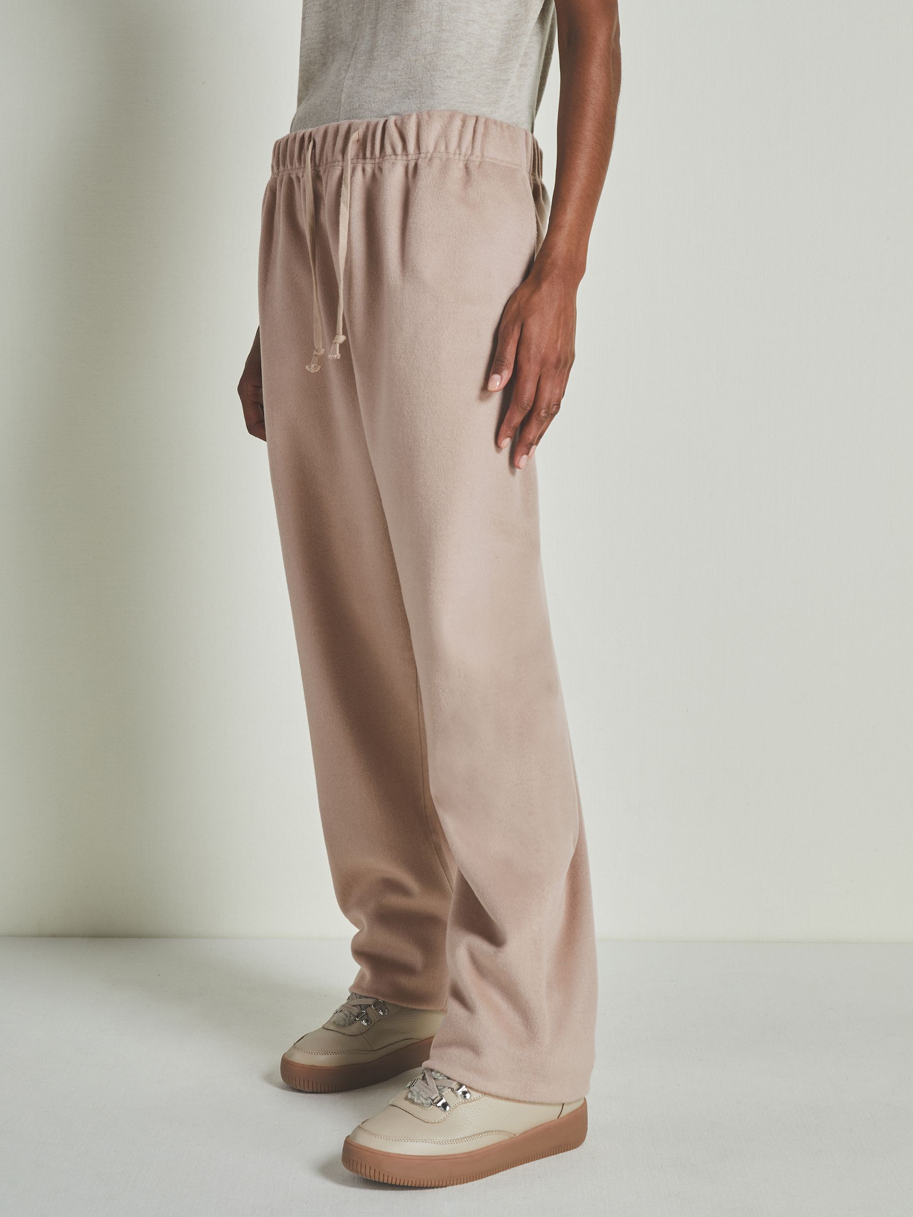 Reiss | Les 100 Ciels Merino and Silk Joggers in Neutral