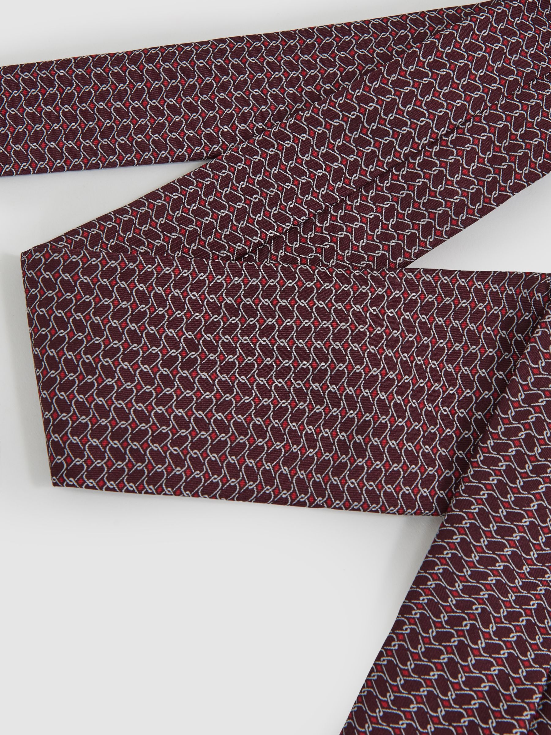 Silk Geometric-Chain Print Tie in Bordeaux
