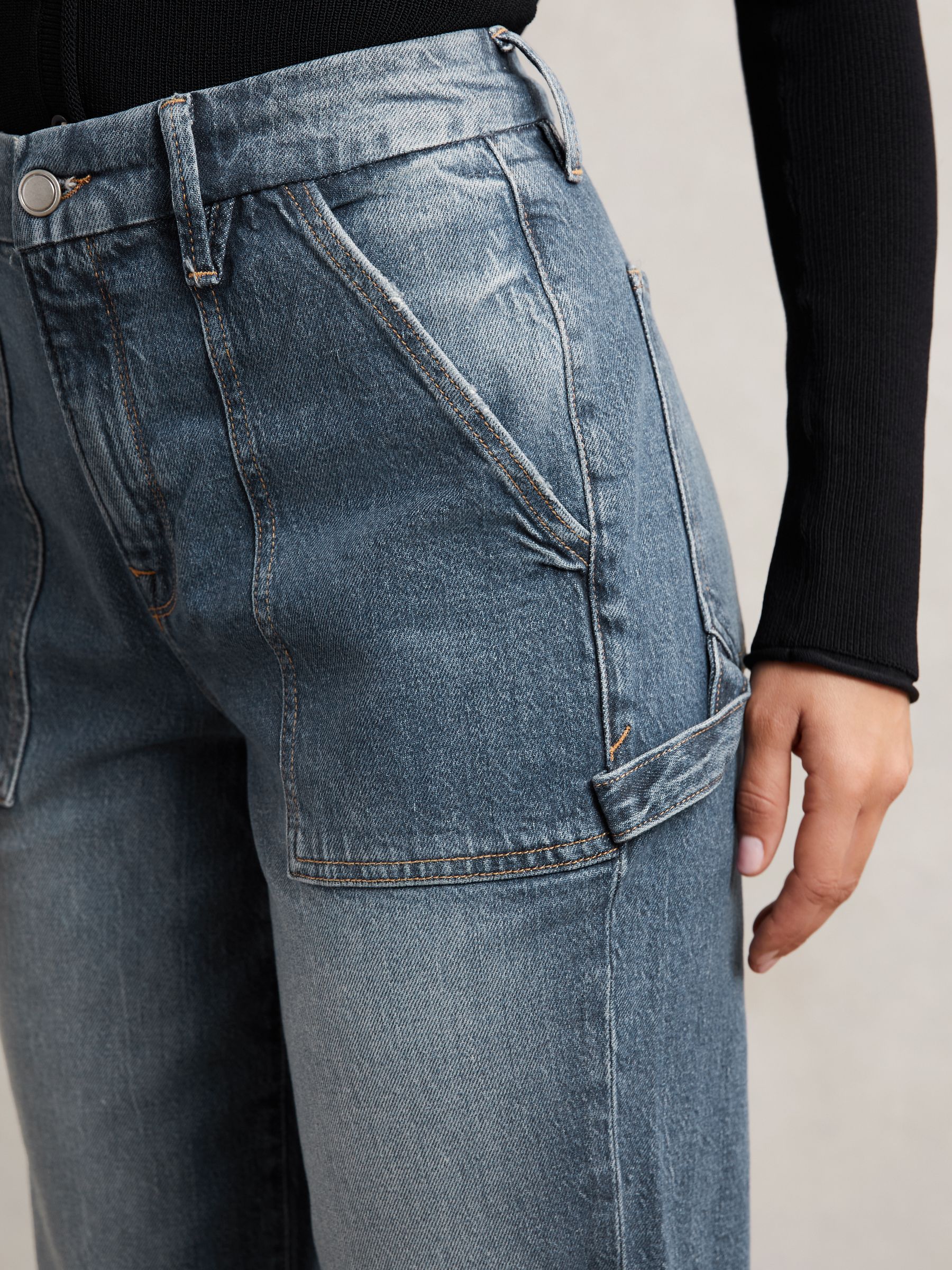 Good American Cuffed Straight-Leg Jeans in Indigo