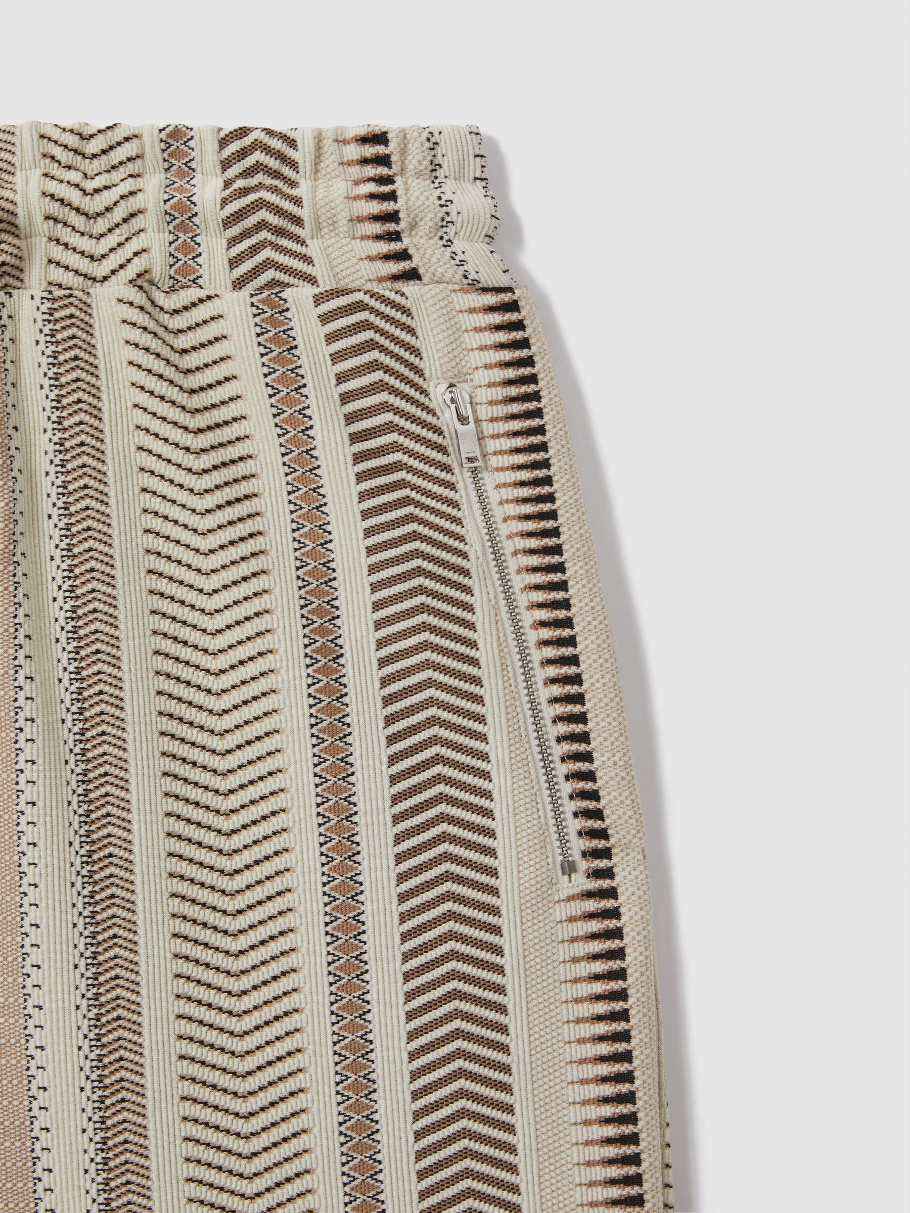 Jacquard Drawstring Shorts in Ecru Multi