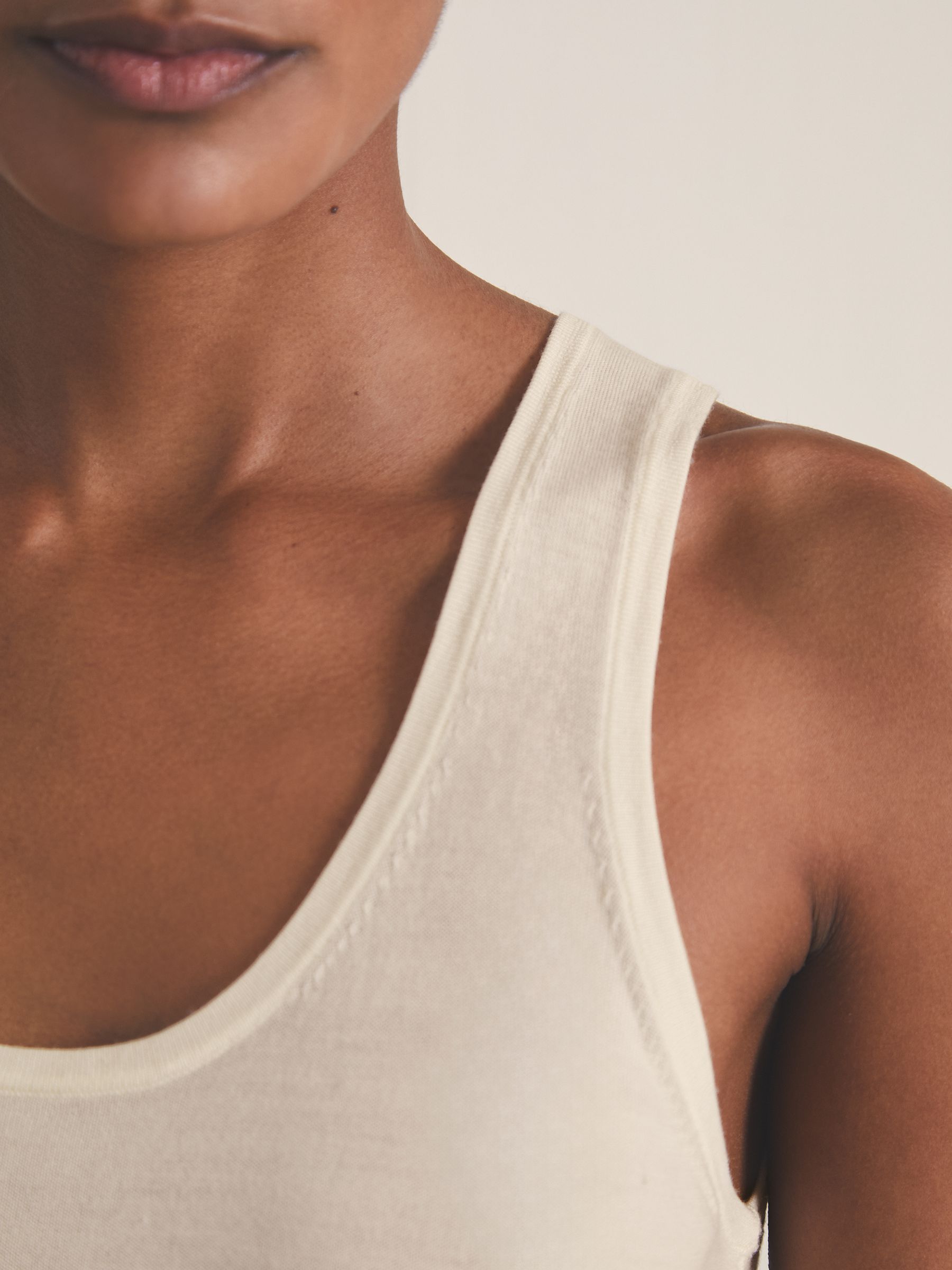 Reiss | Les 100 Ciels Wool Knit Vest in Ivory