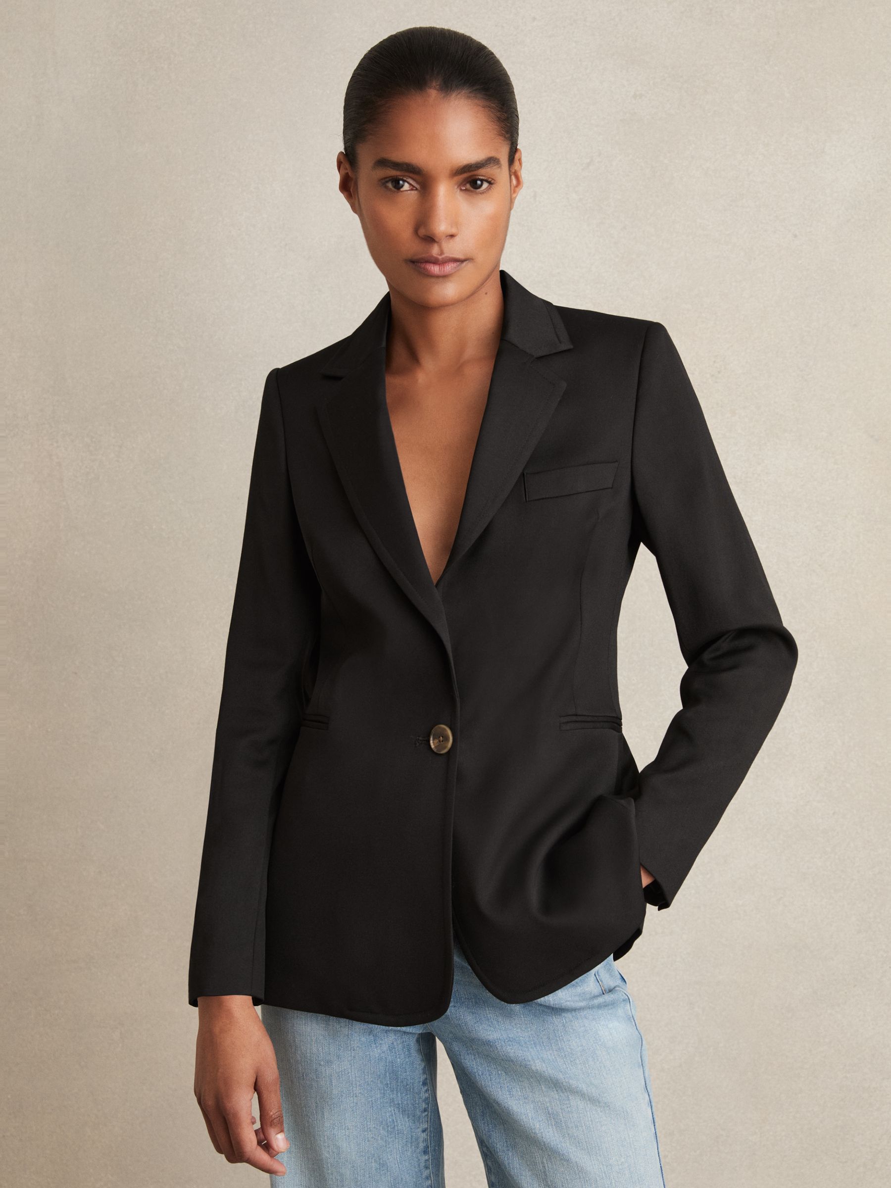 Single-Breasted Suit Jacket in Black