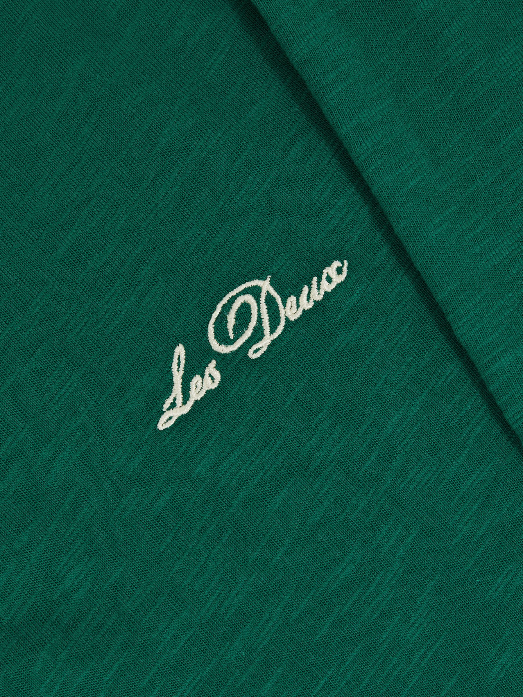 Les Deux Cotton Graphic-Print T-Shirt in Evergreen