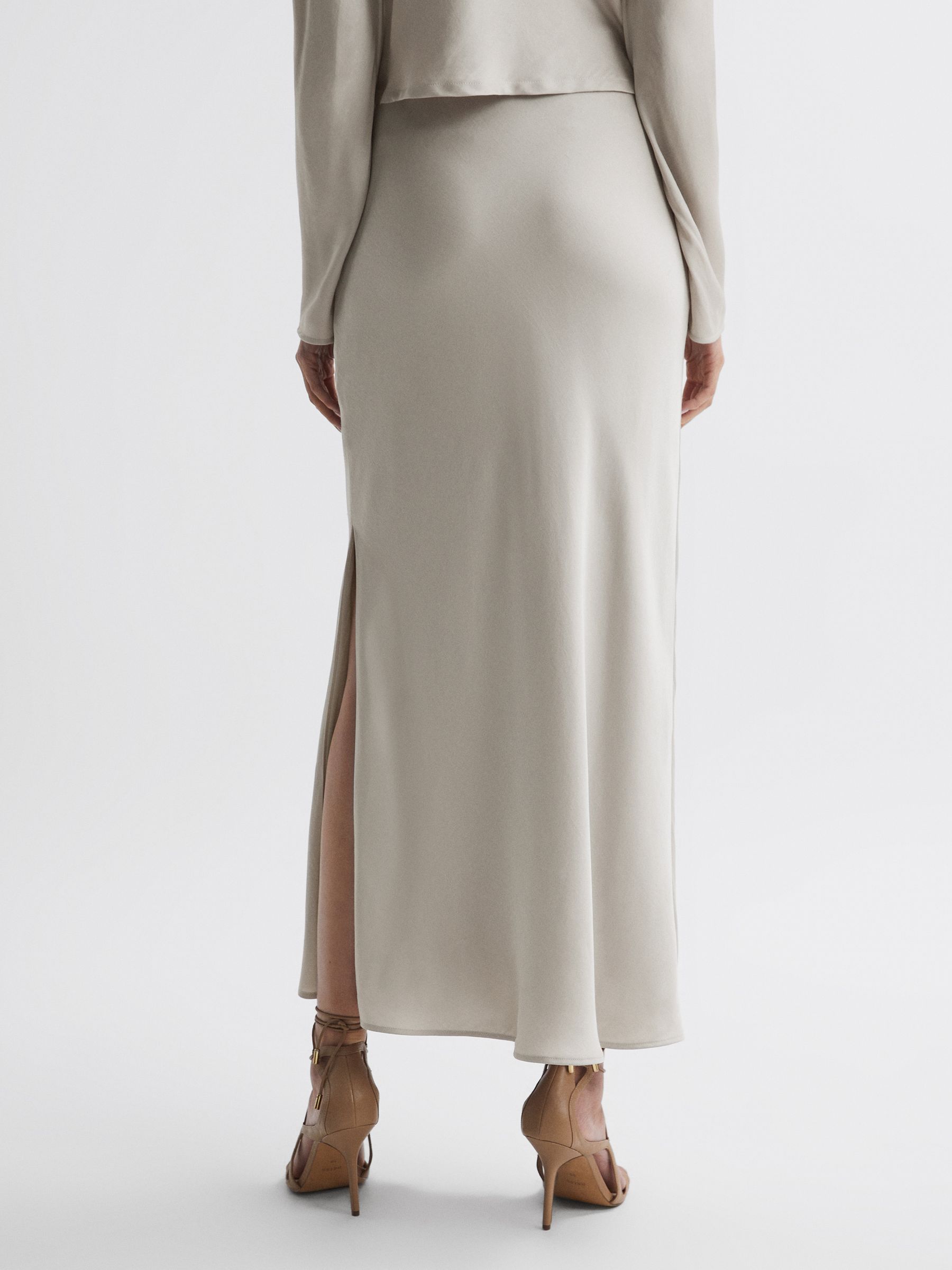 Metallic Fitted High Rise Midi Skirt in Silver