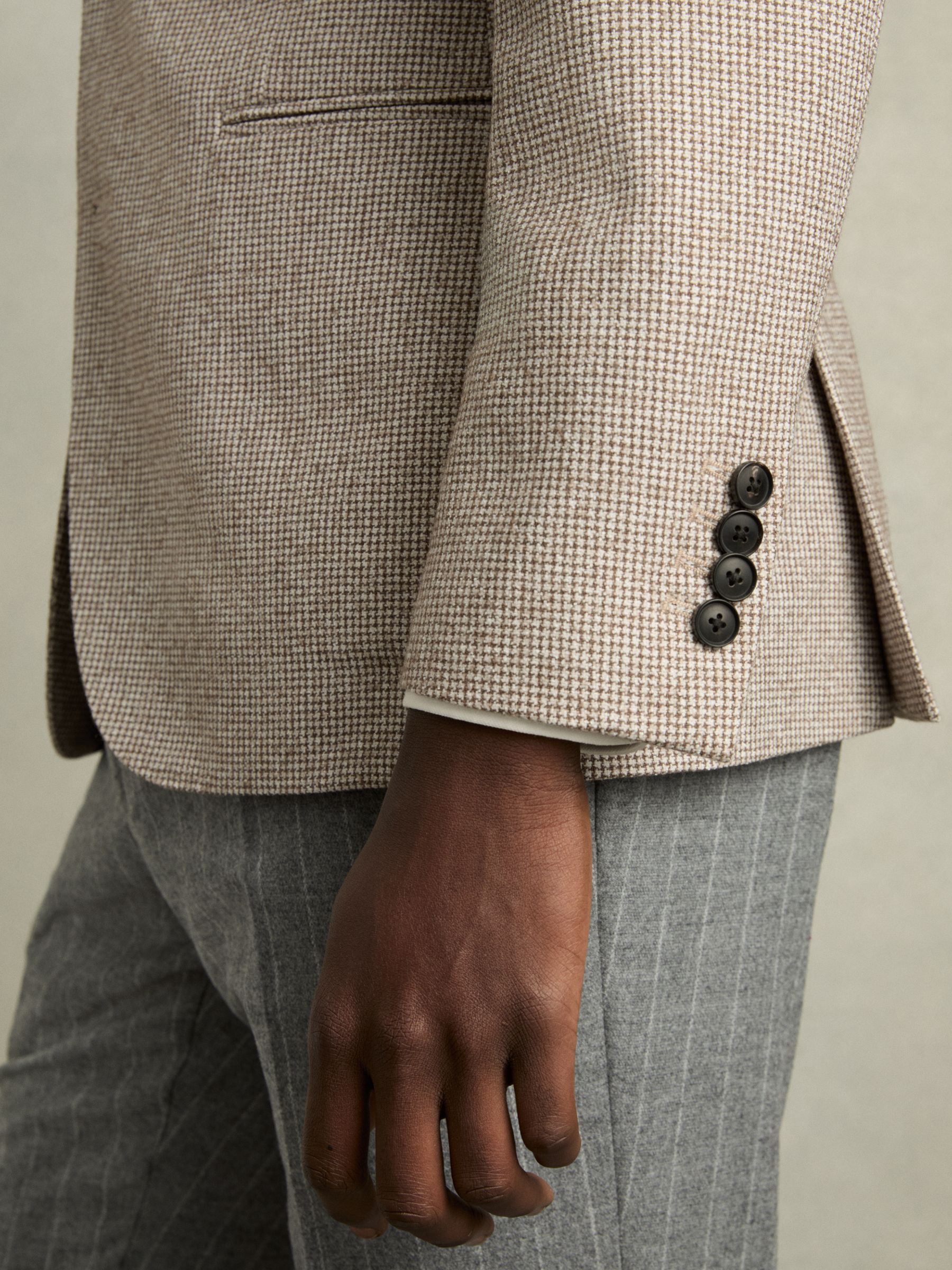 Single-Breasted Blazer with Wool in Puppytooth Check in Taupe/Off White