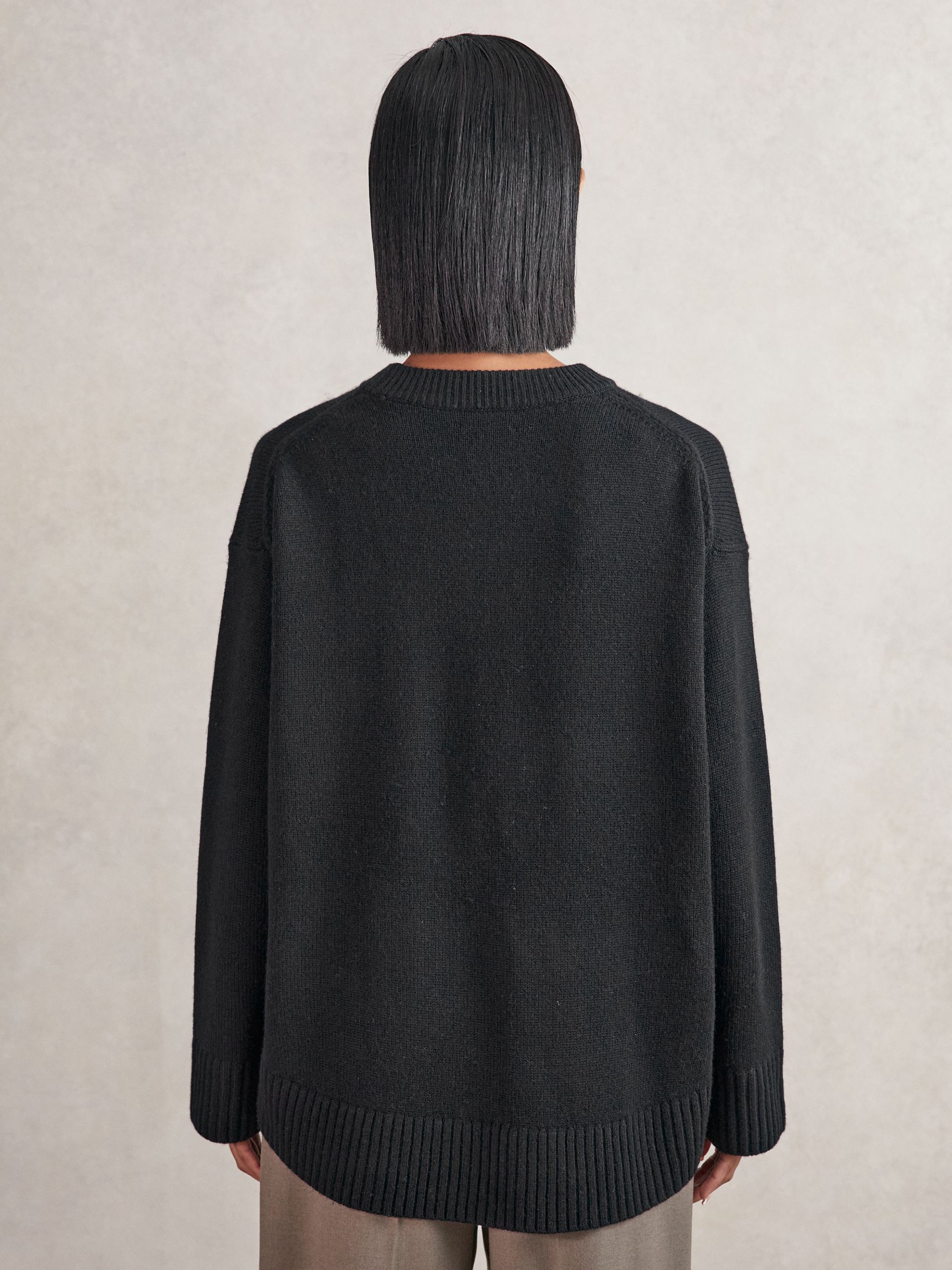 Wool-Cashmere Crew-Neck Jumper in Black