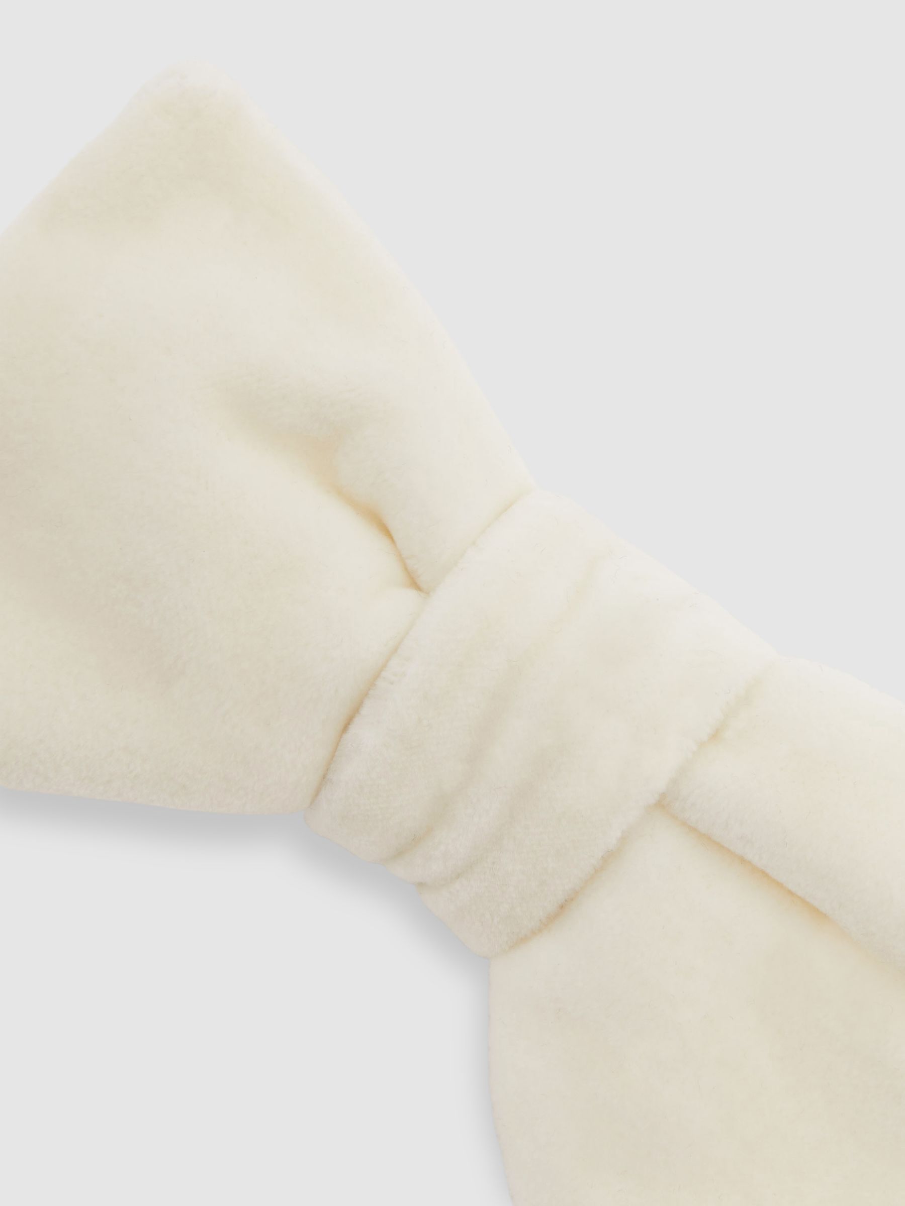 Velvet Bow Tie in Ivory