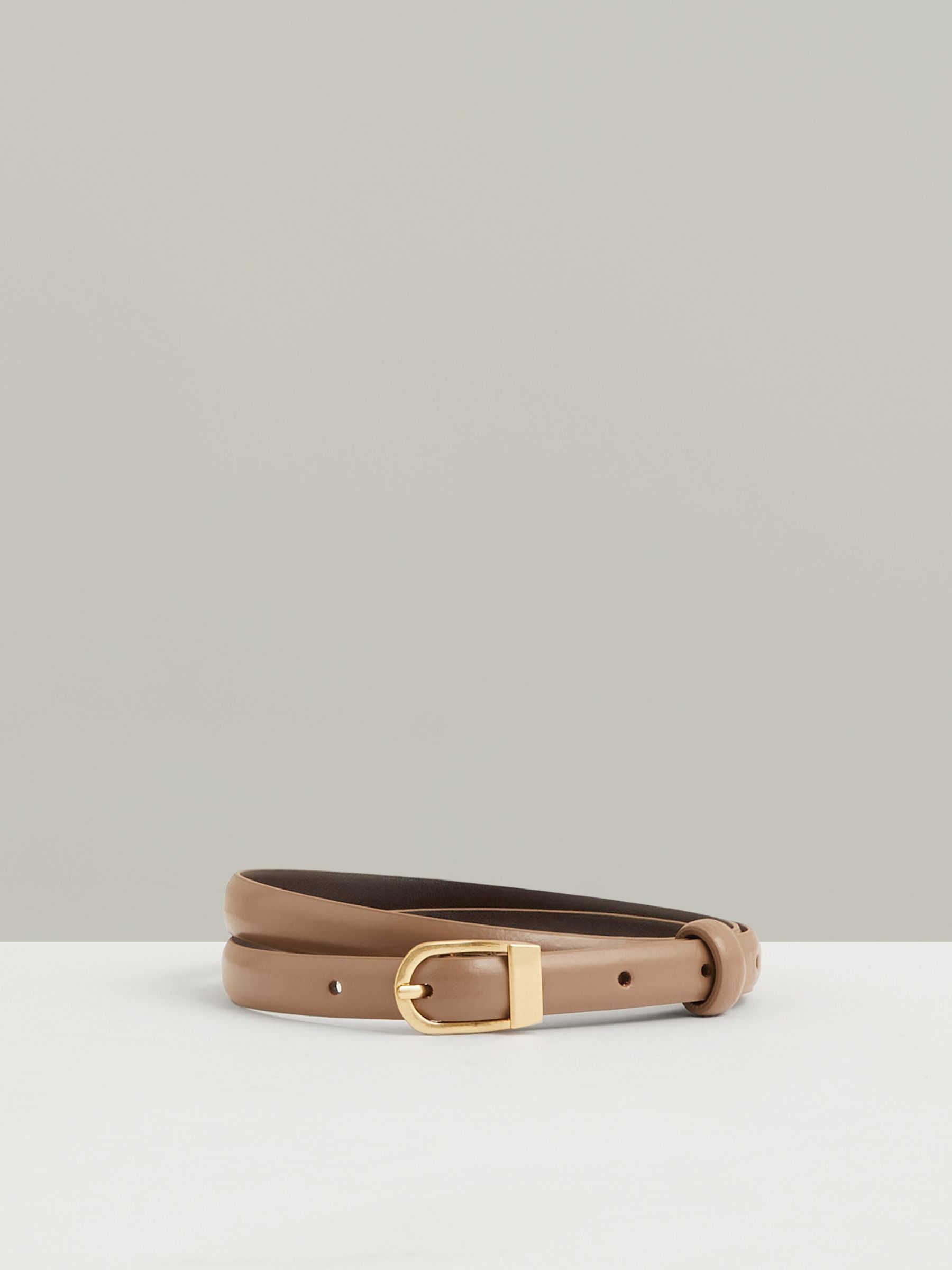 Leather Curved-Buckle Skinny Belt in Taupe