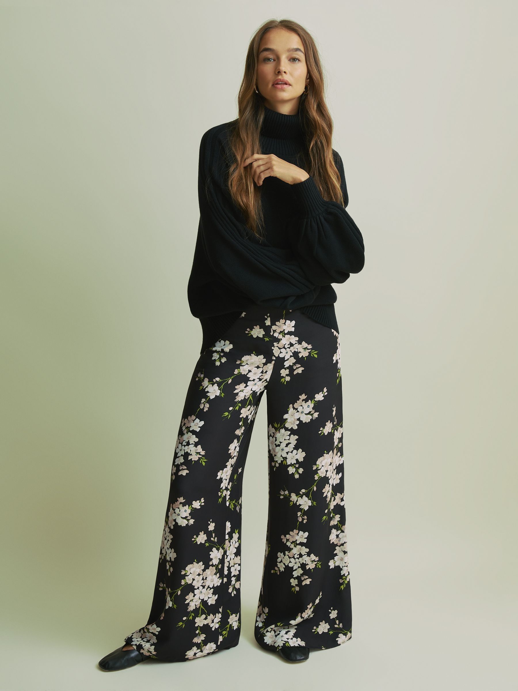 Florere High Rise Wide Leg Trousers in Black