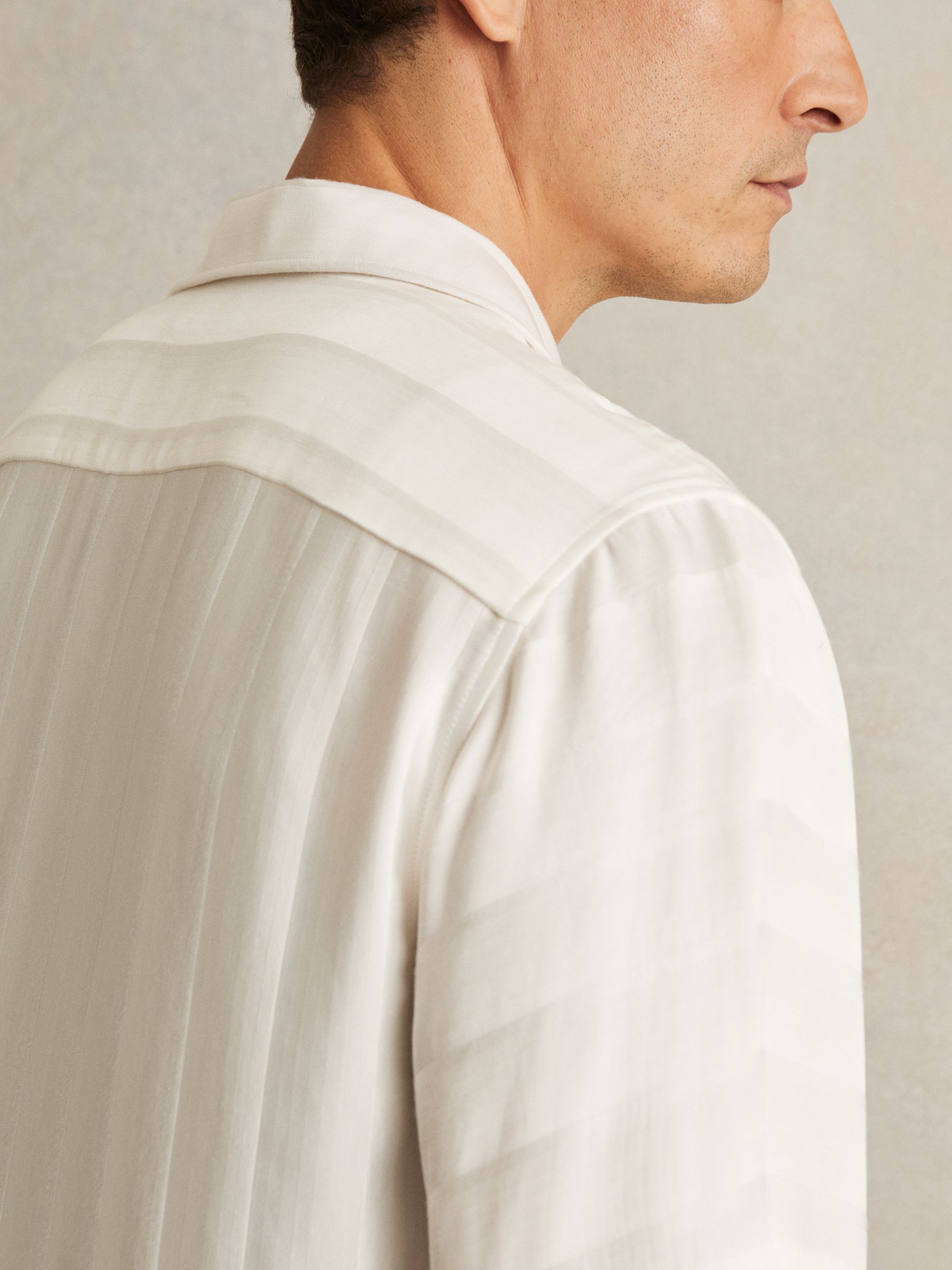 Jacquard Stripe Cuban Collar Shirt in White