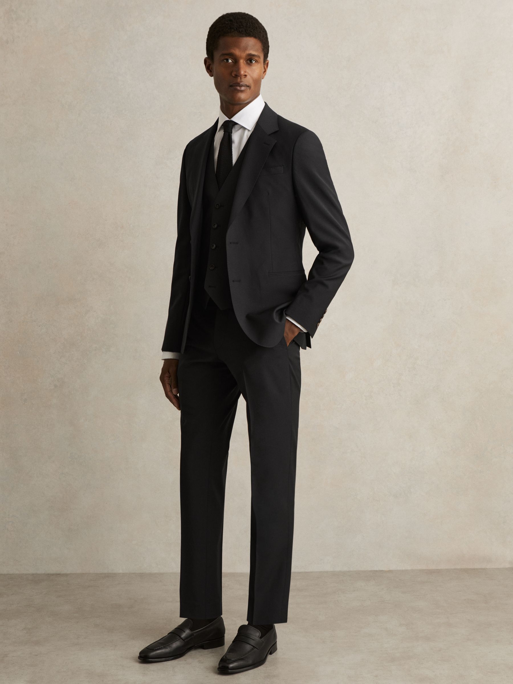 Wool-Blend Slim-Fit Waistcoat in Black