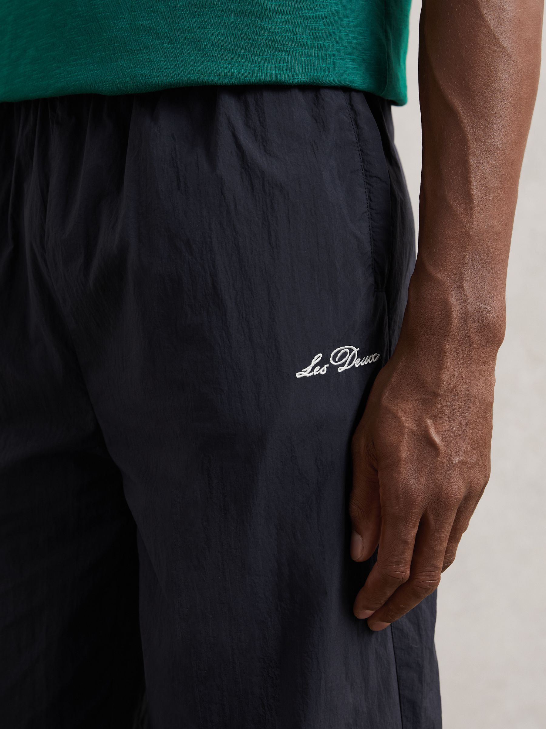 Les Deux Technical Logo Joggers in Dark Navy