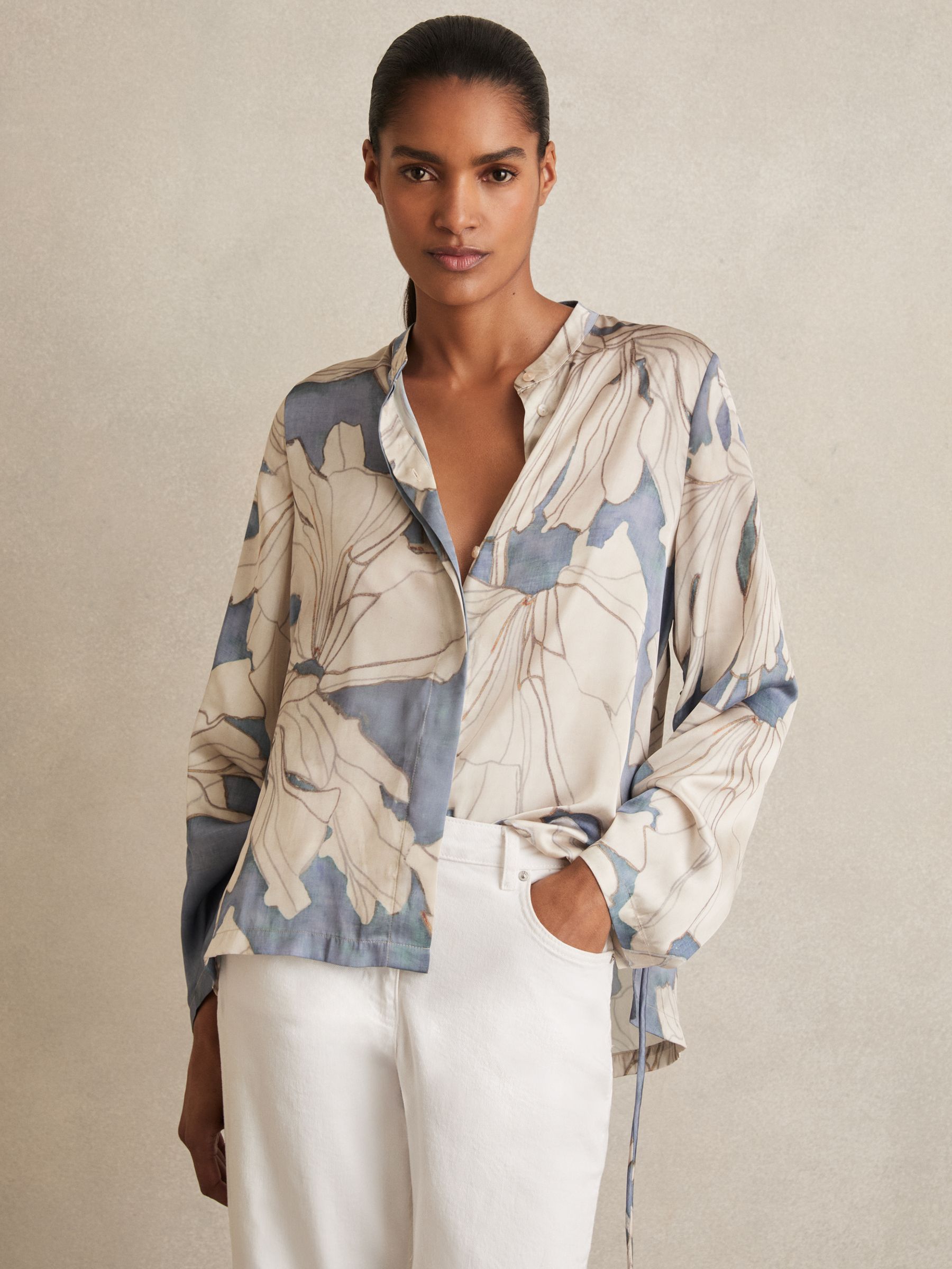 Floral Print Gathered Cut Out Shirt in Blue