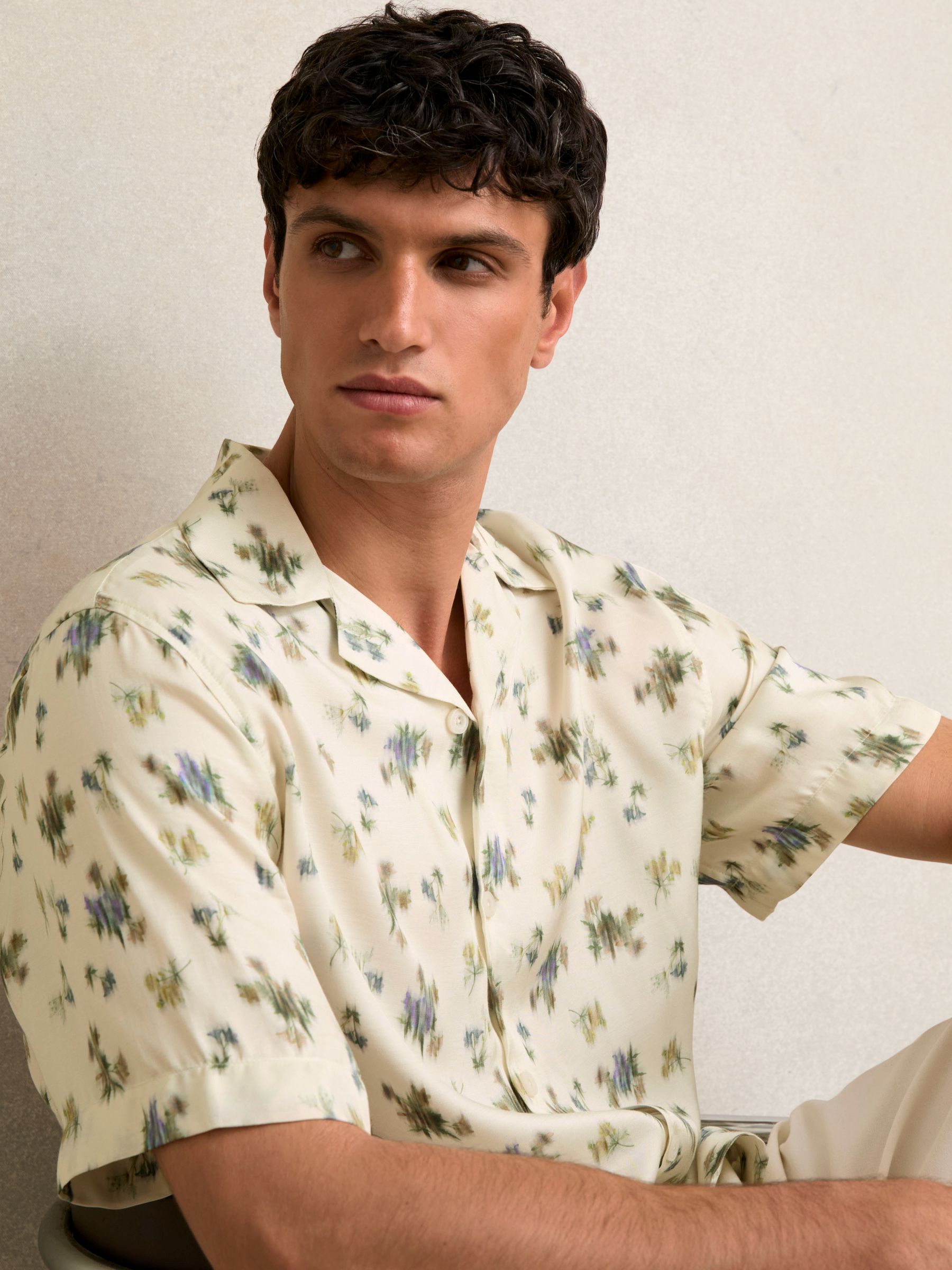 Abstract-Floral Print Cuban-Collar Shirt in Off White