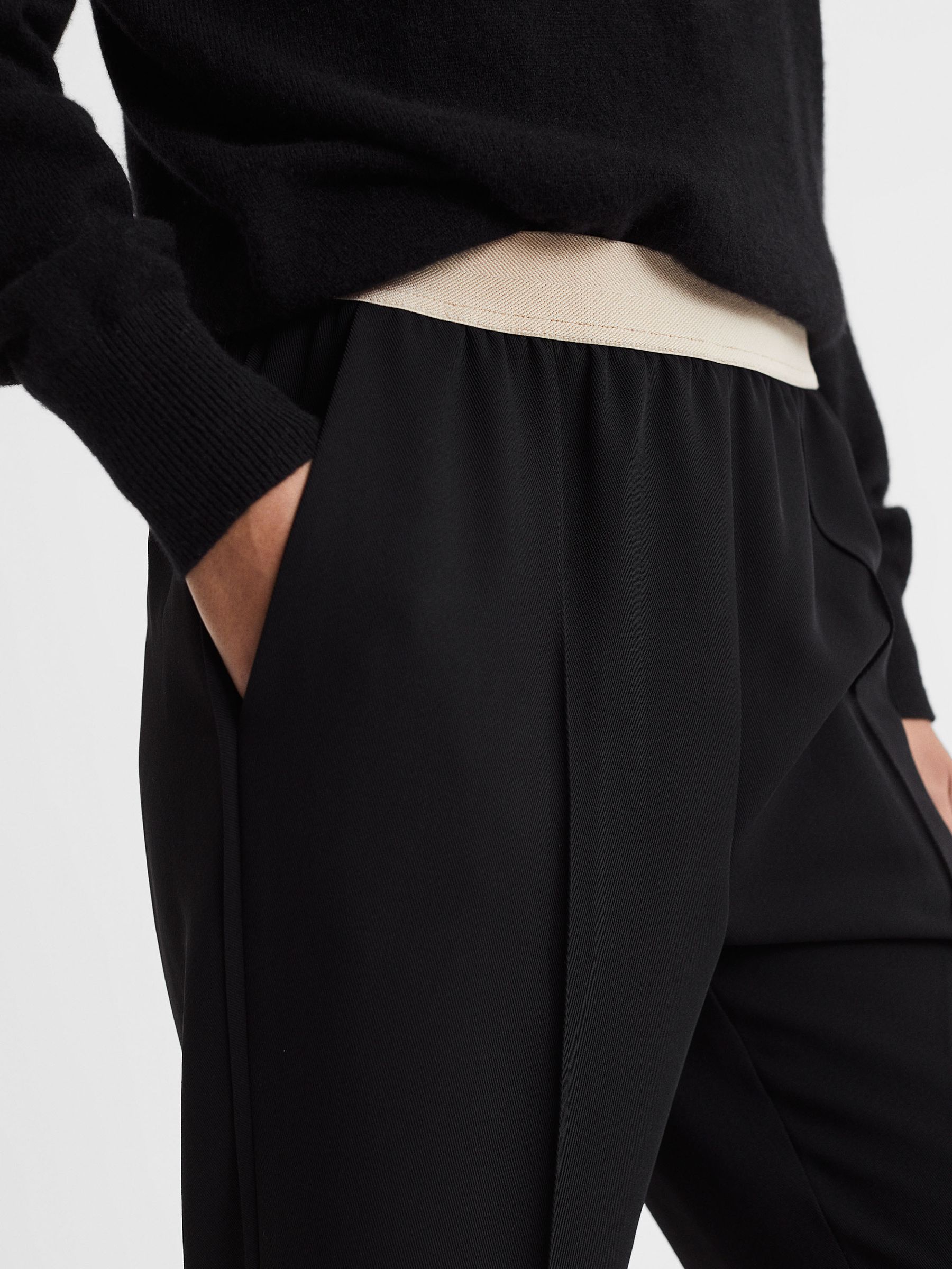 Elasticated Waistband Tapered Trousers in Black