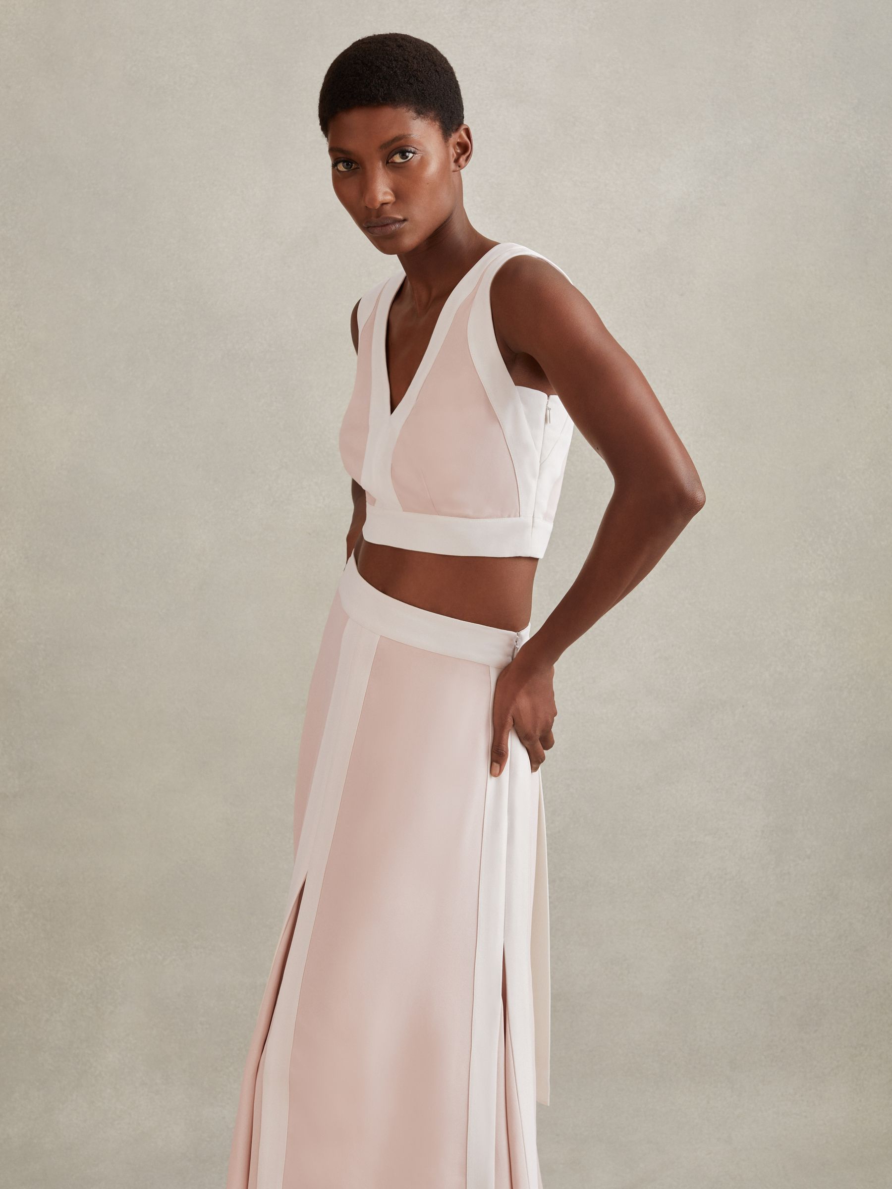 Contrast Trim Co-Ord Crop Top in Nude/Ivory