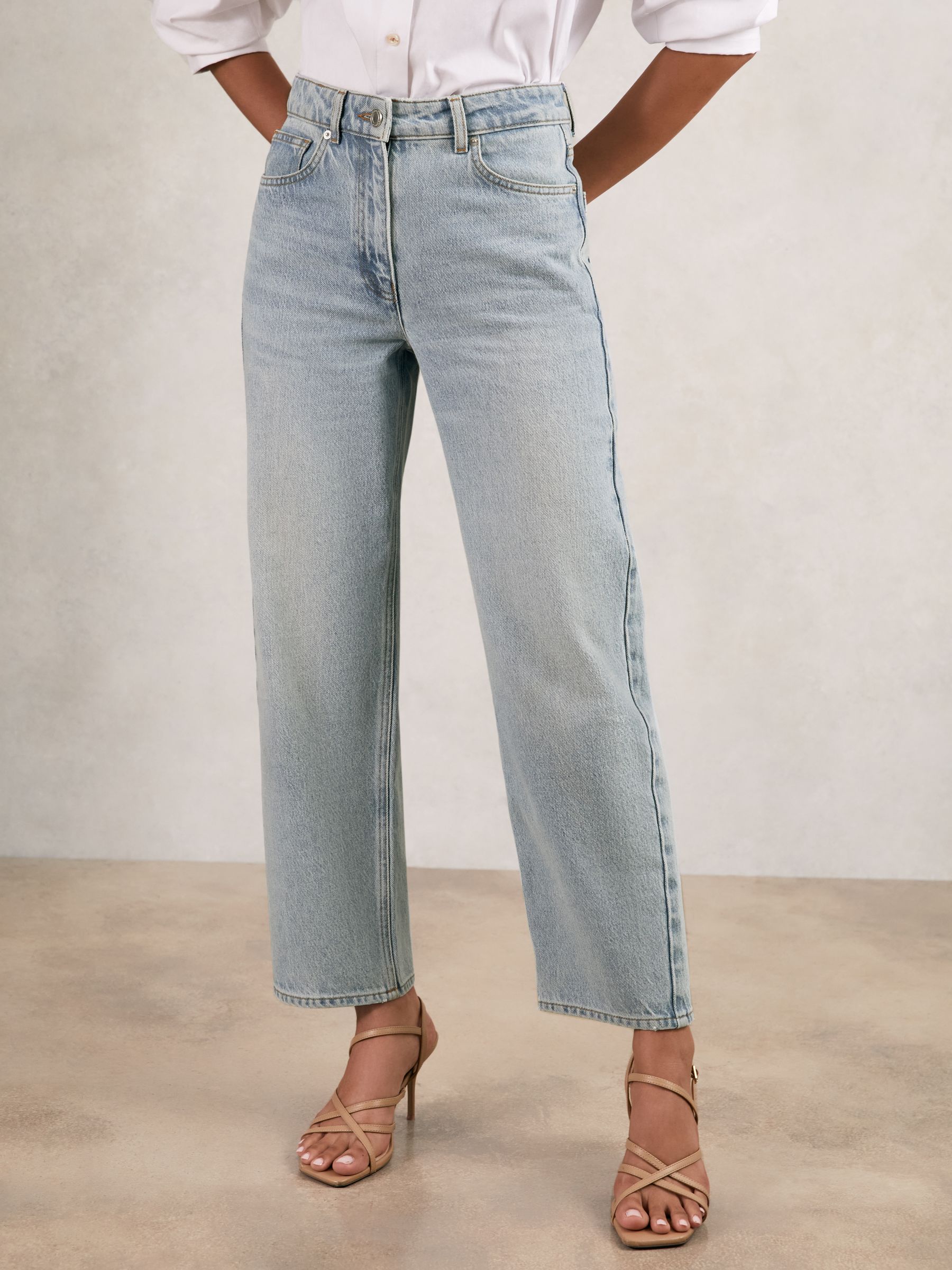 Petite Mid-Rise Straight-Leg Jeans in Pale Blue