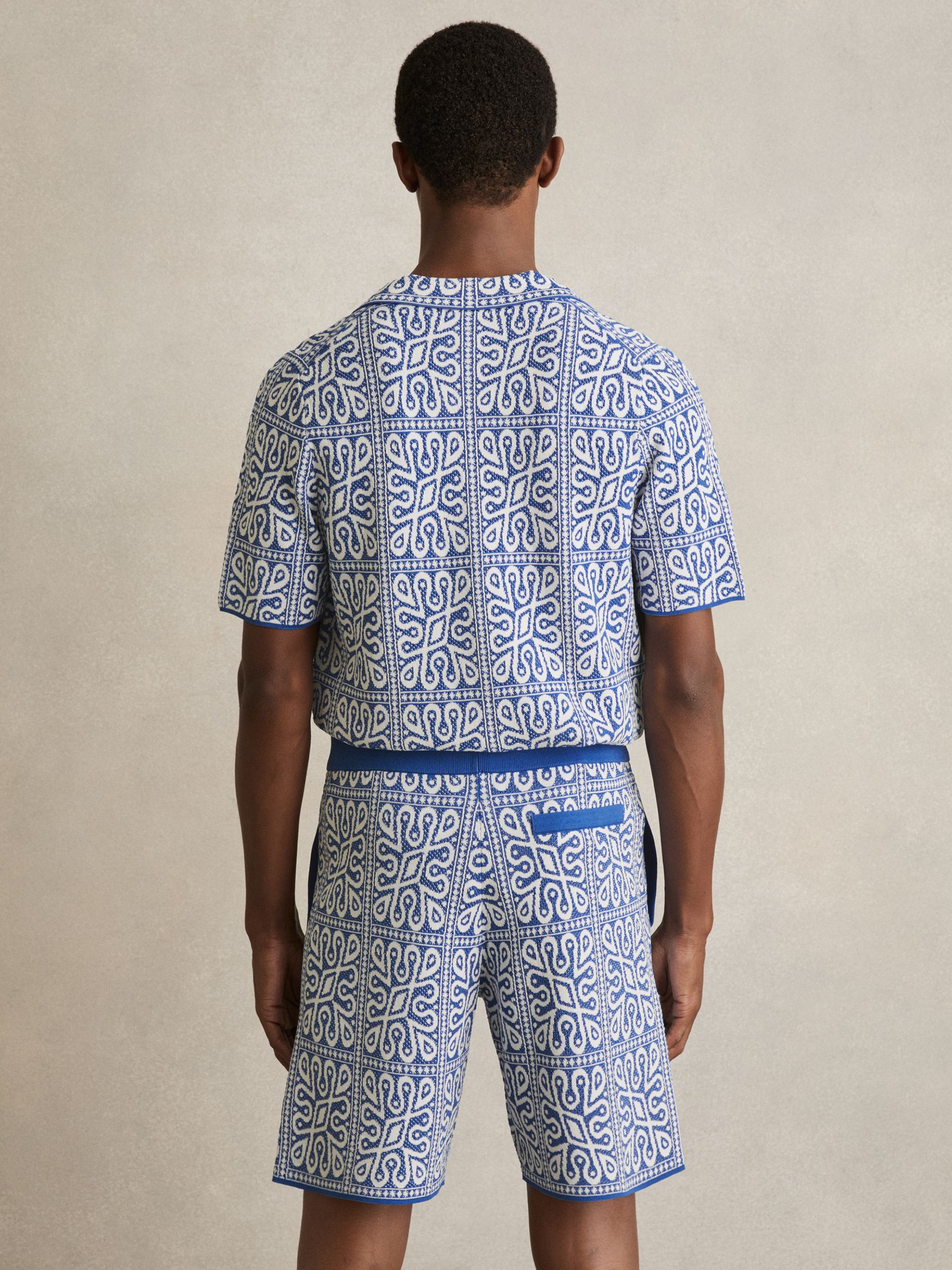 Tile Pattern Knit Shirt in Blue/White