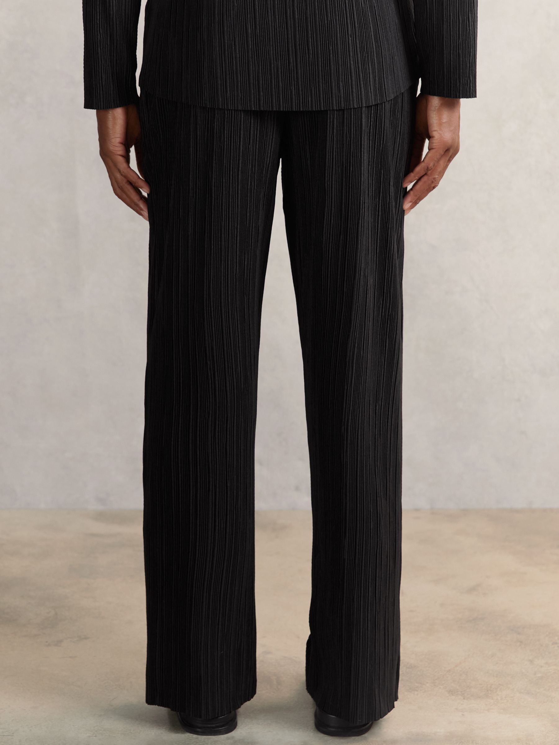 Wide Leg Plisse Trousers in Black