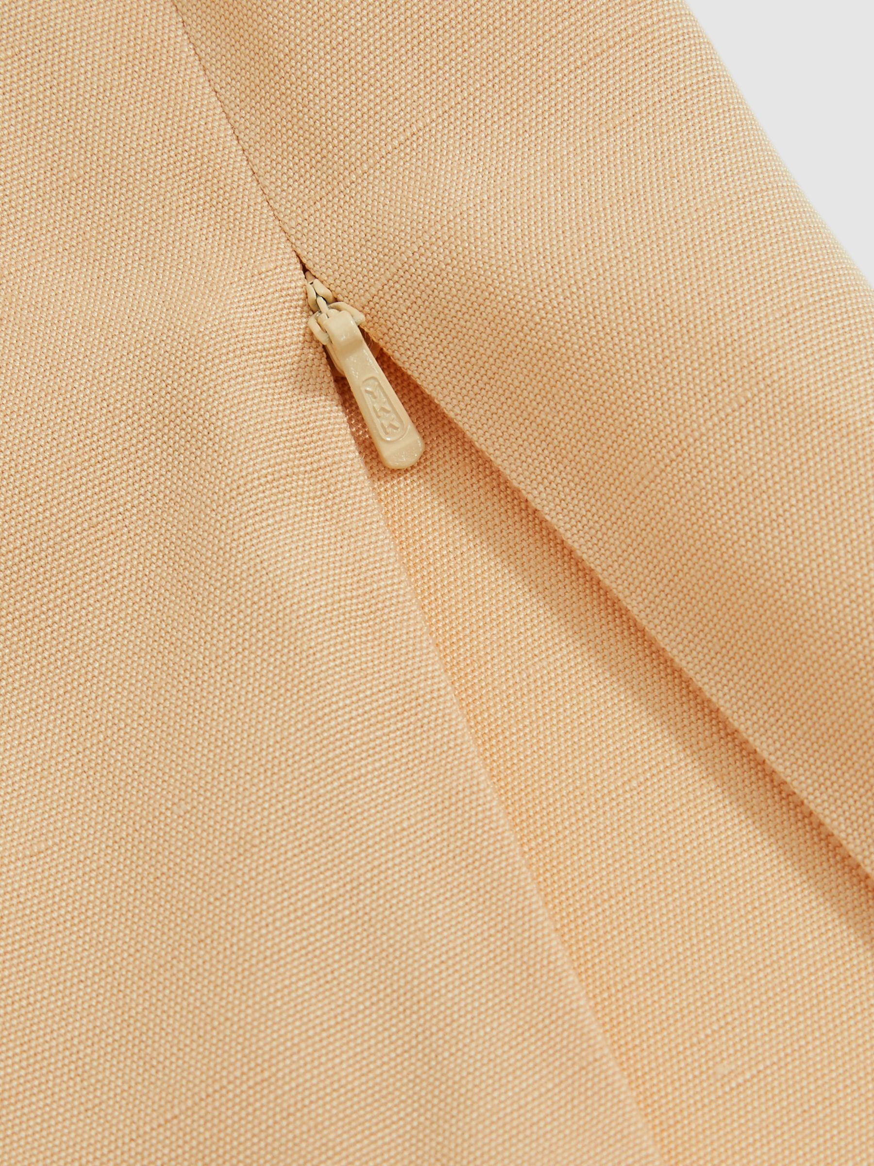 Atelier Side-Zip Tailored Shorts With Linen in Orange