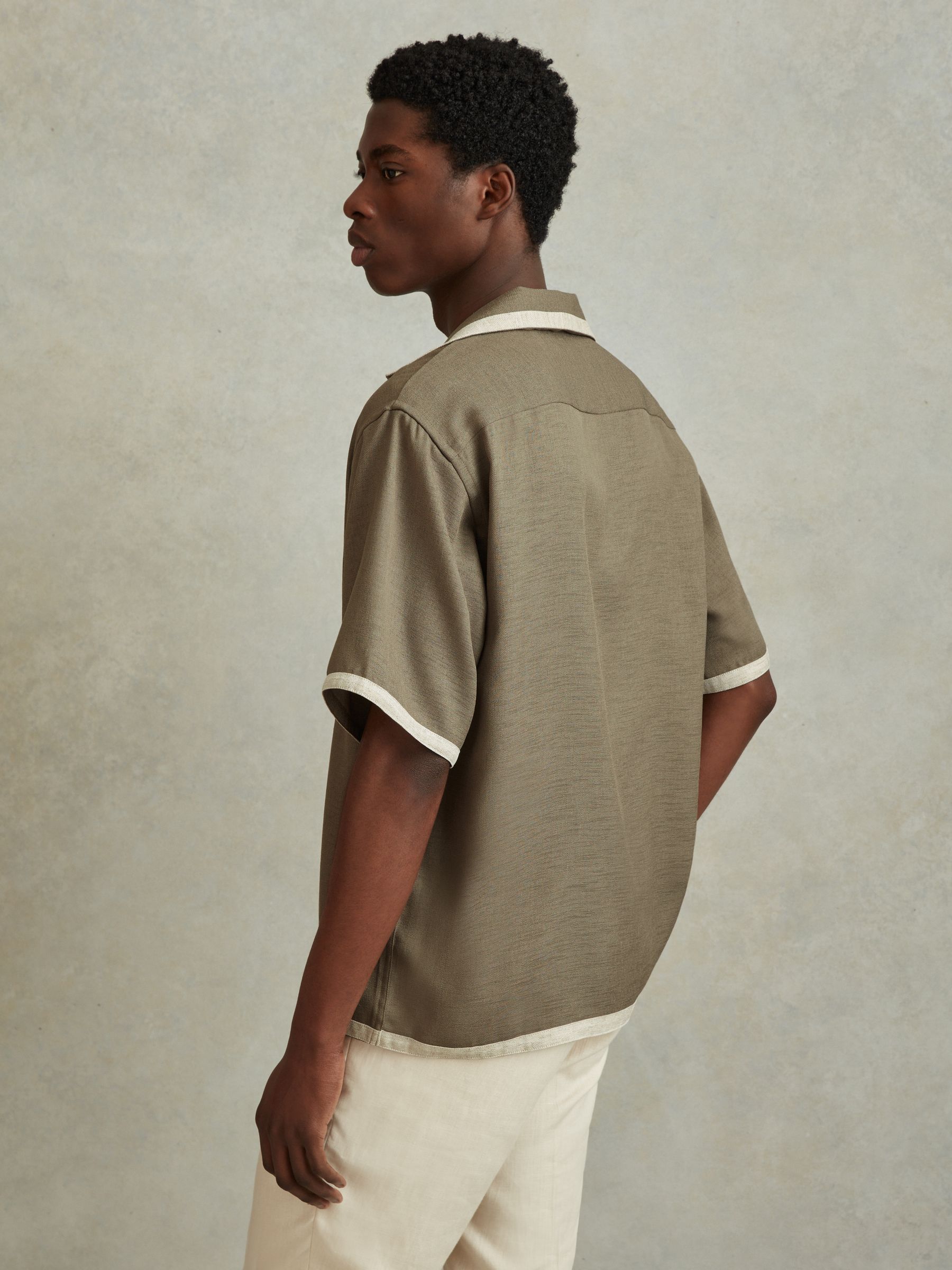 Contrast Trim Cuban Collar Shirt in Sage/White