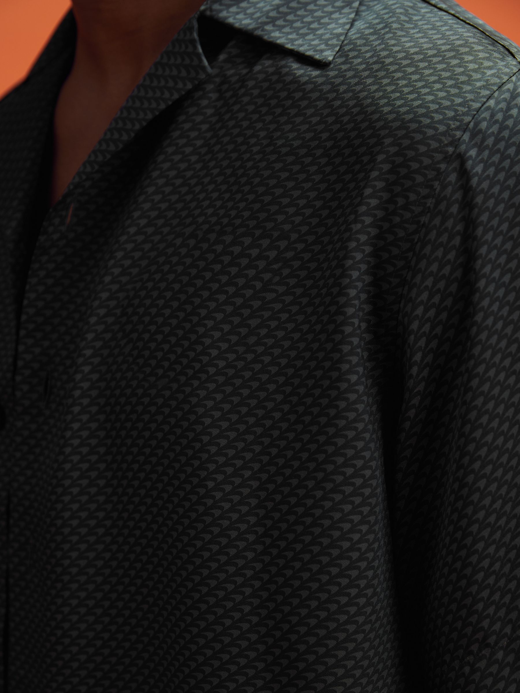 McLaren F1 Cuban Collar Shirt in Black