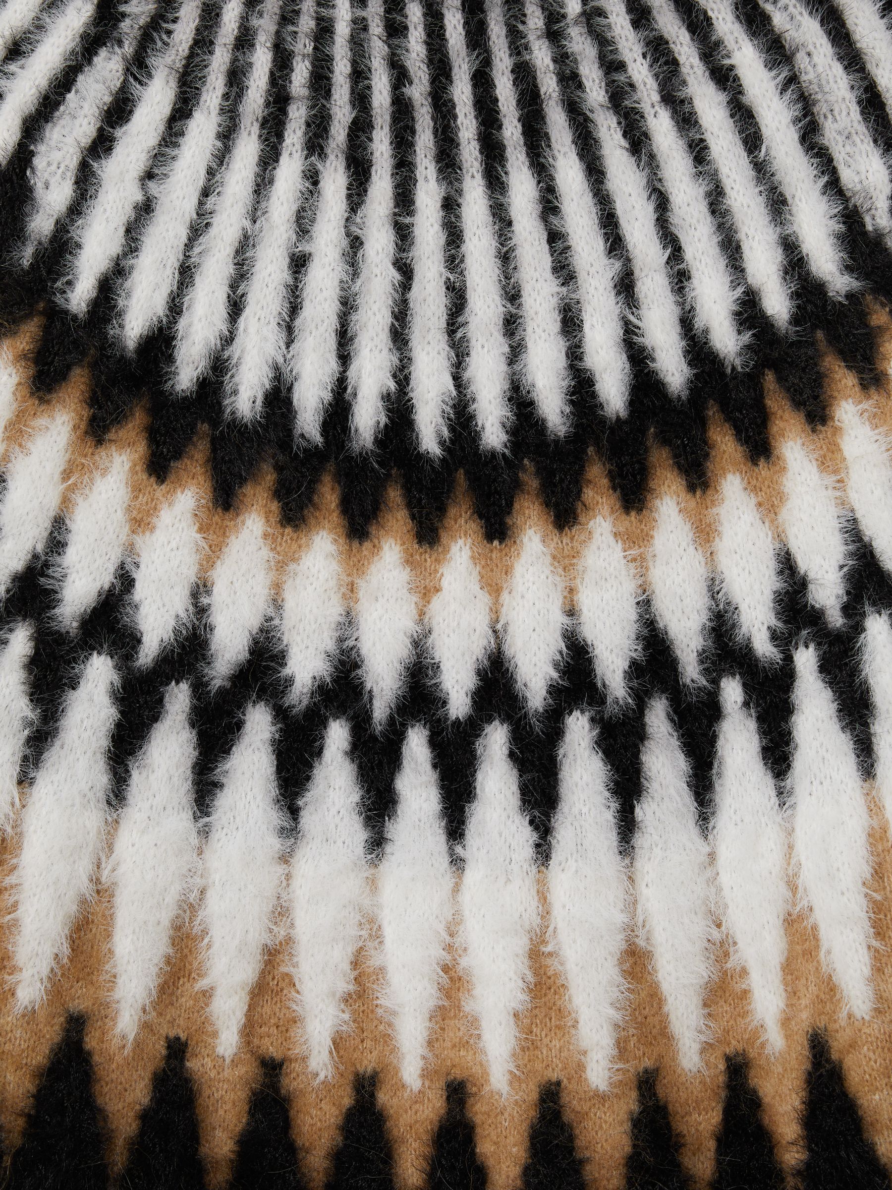 Fuzzy Fairisle Pattern Crew Neck Jumper in Black/Camel