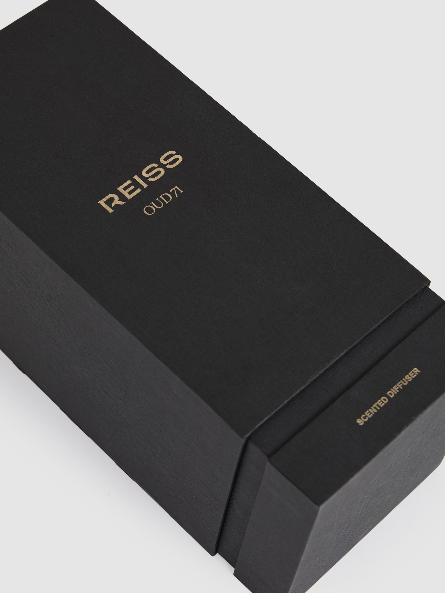 Oudh 71 Scented Diffuser in Black