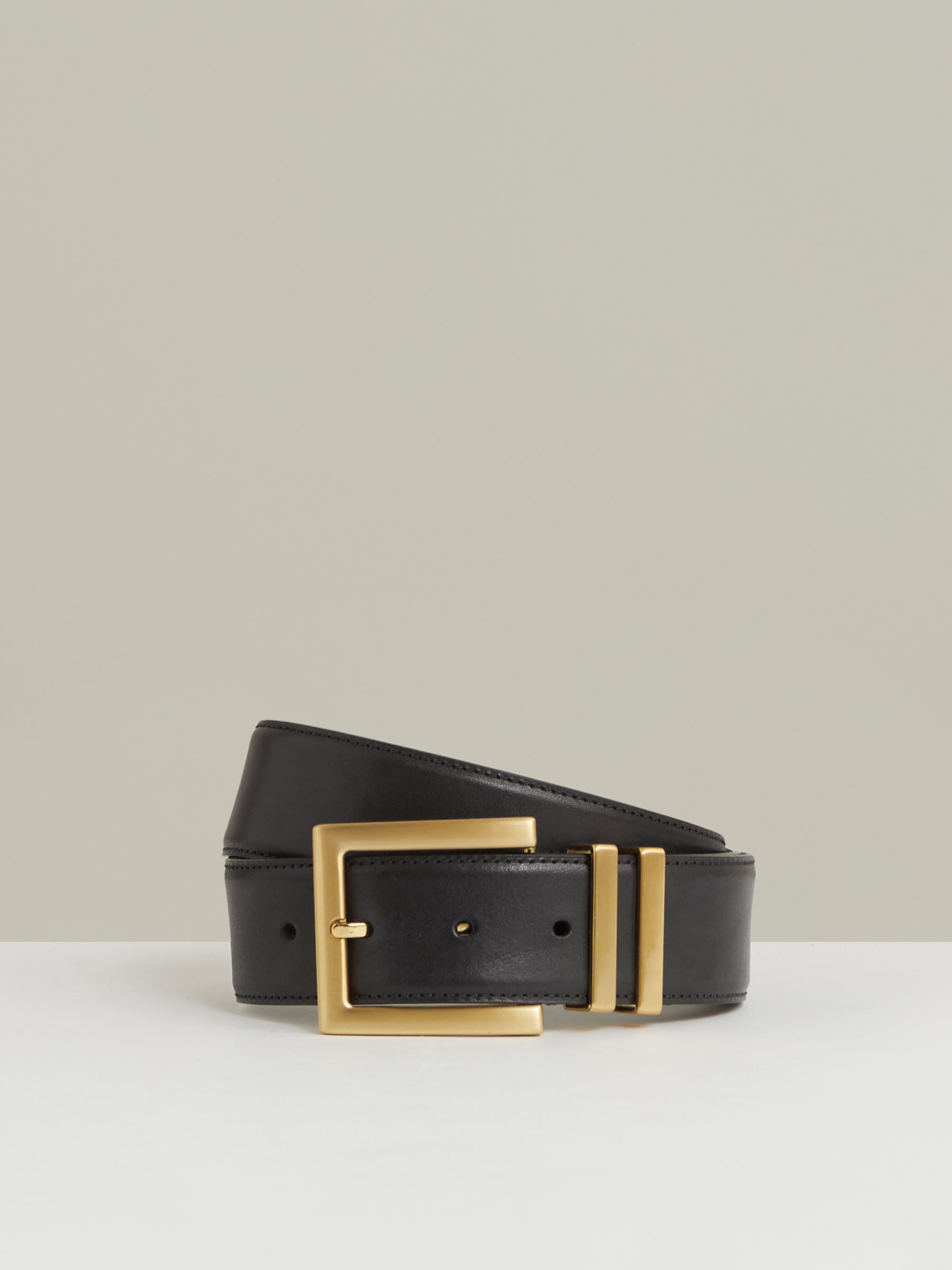 Leather Square Buckle Belt in Black