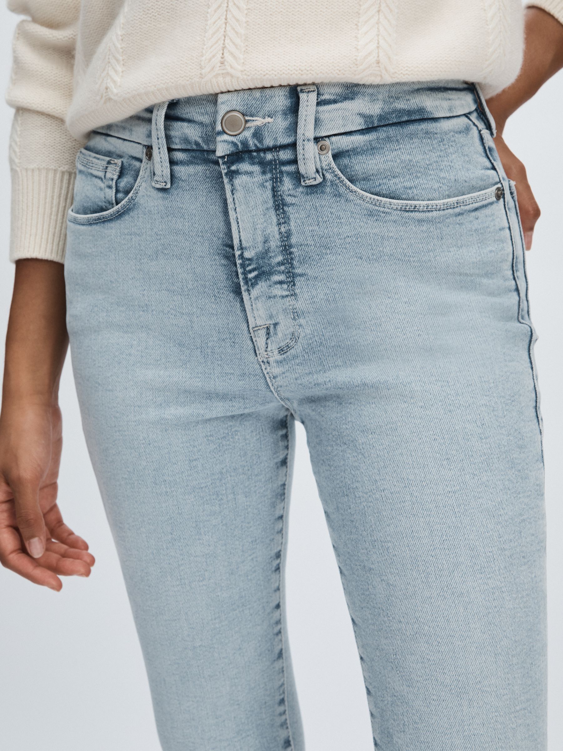 Good American Split-Hem Skinny Jeans in Light Blue