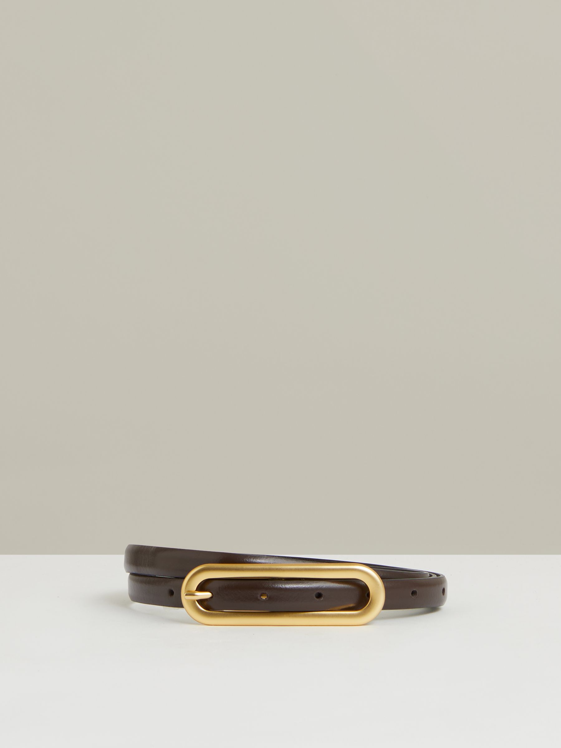 Thin Leather Elongated Buckle Belt in Chocolate