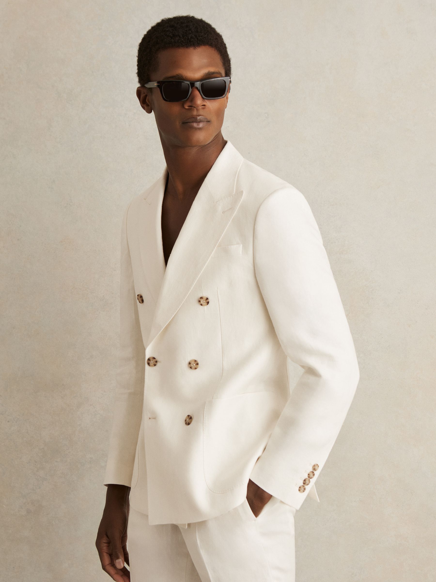 Linen Double-Breasted Suit Blazer Slim-Fit in Herringbone in White