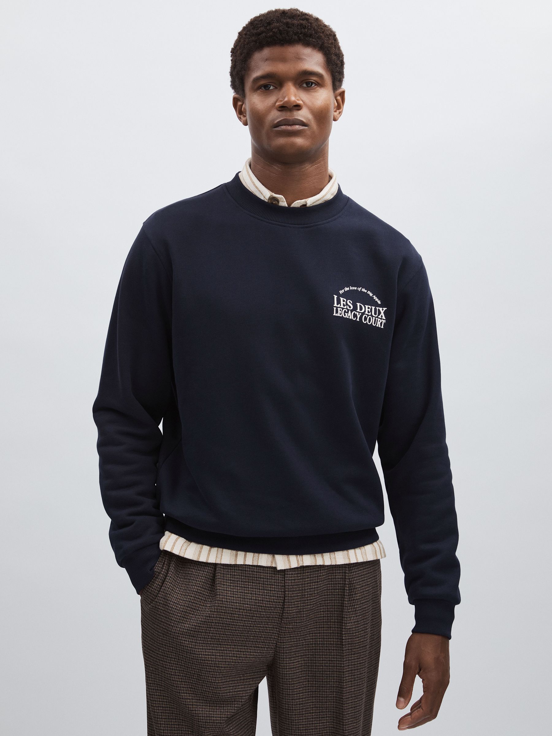 Les Deux Legacy Print Sweatshirt in Dark Navy