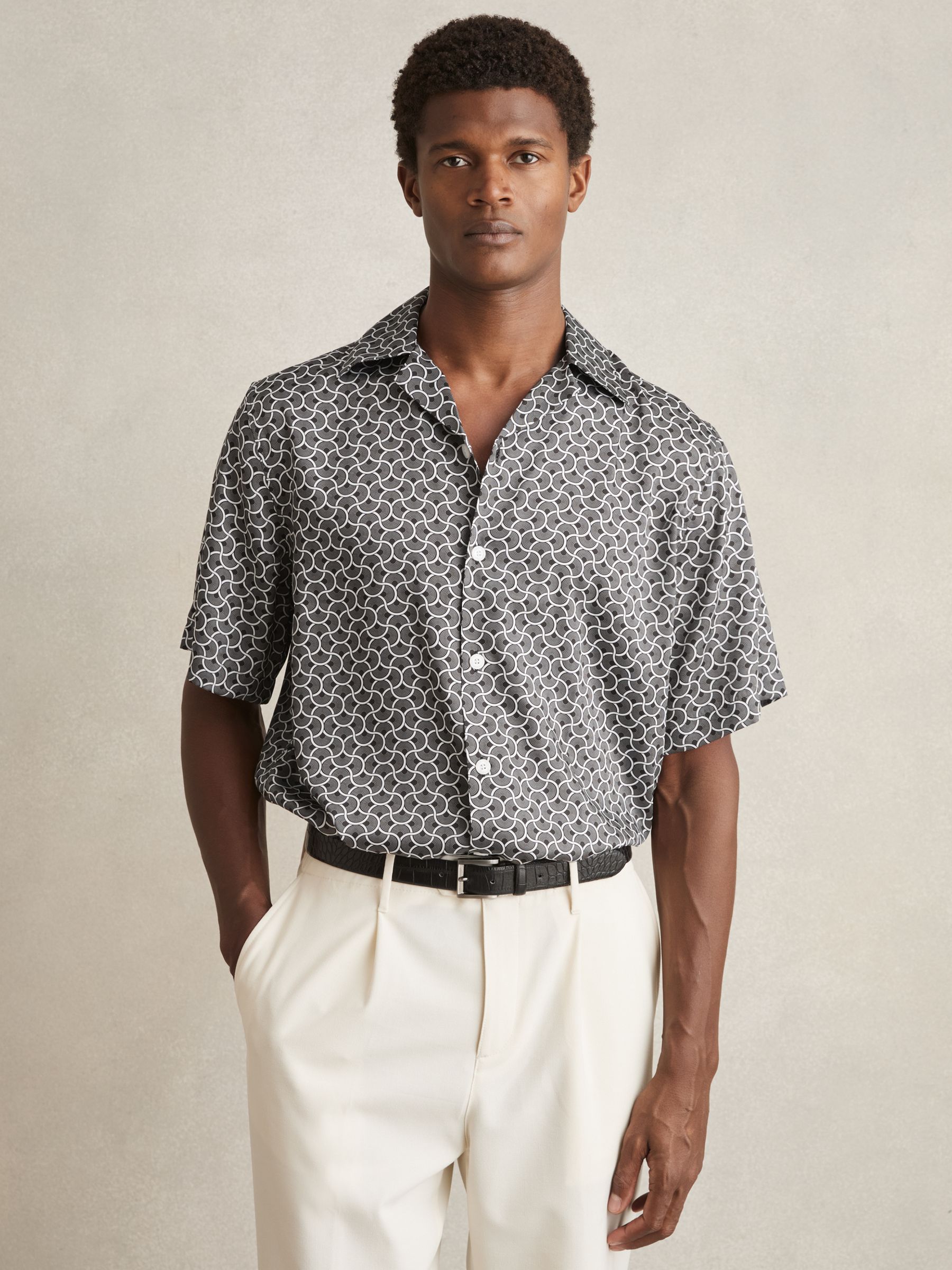 Geometric Wave Print Cuban Shirt in Black/White