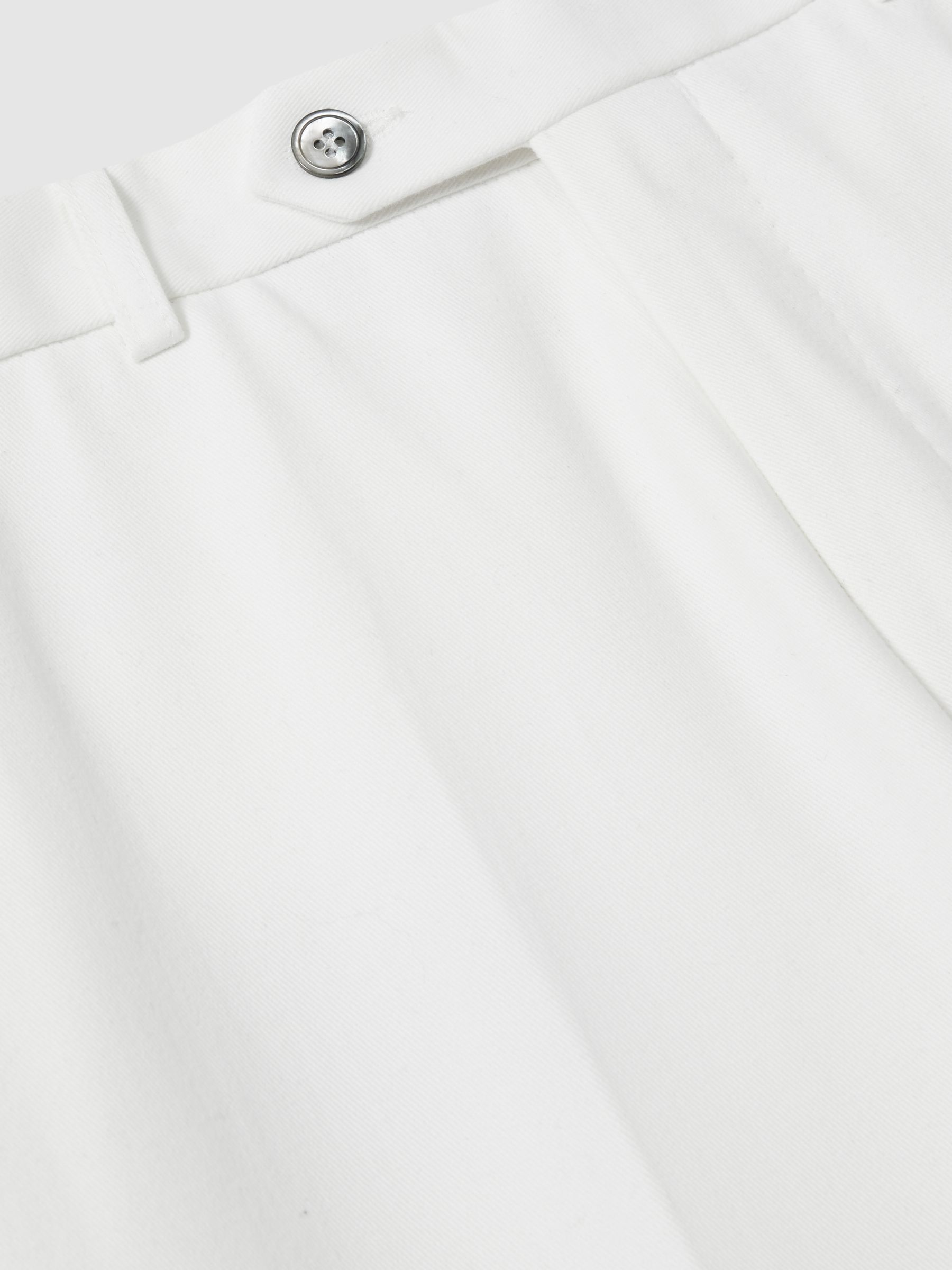 Oscar Jacobson Slim Fit 100% Cotton Turn-Up Trousers in Snow White