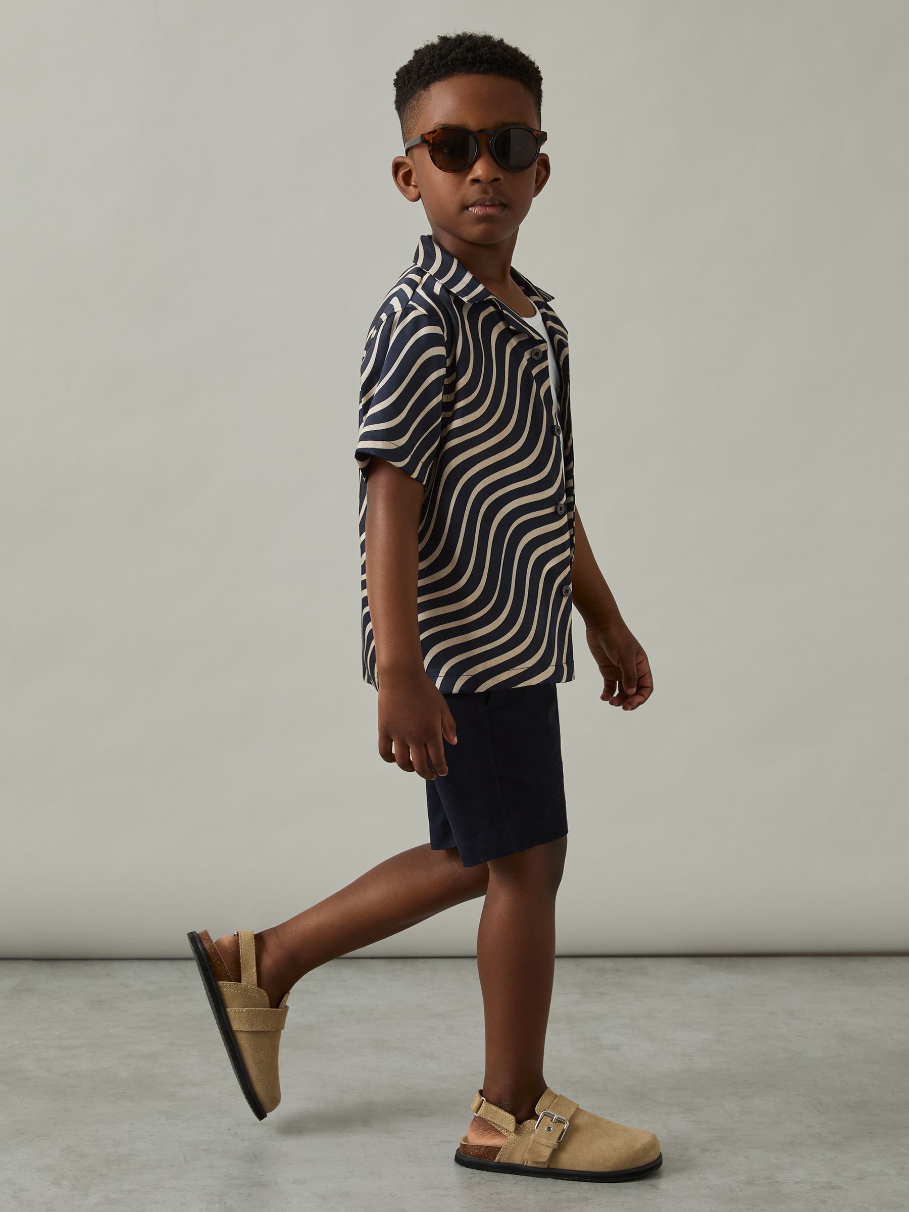 9-13 yrs Wave-Print Cuban-Collar Shirt in Navy/Off White