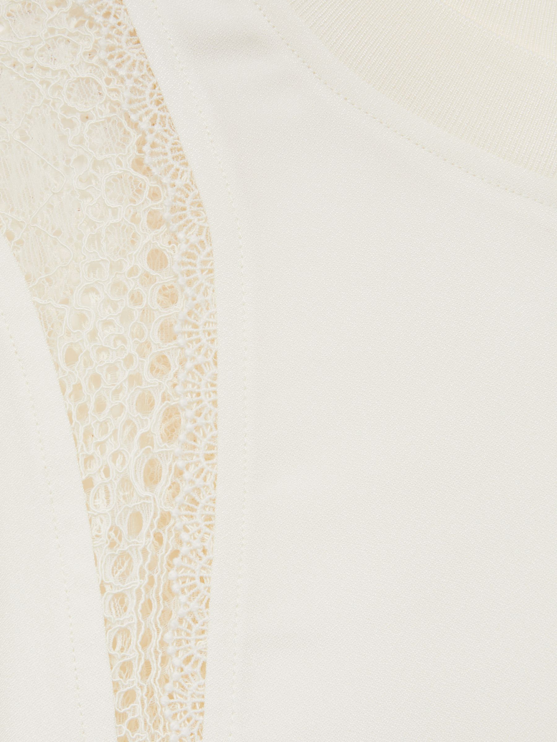 Lace-Insert T-Shirt in Cream