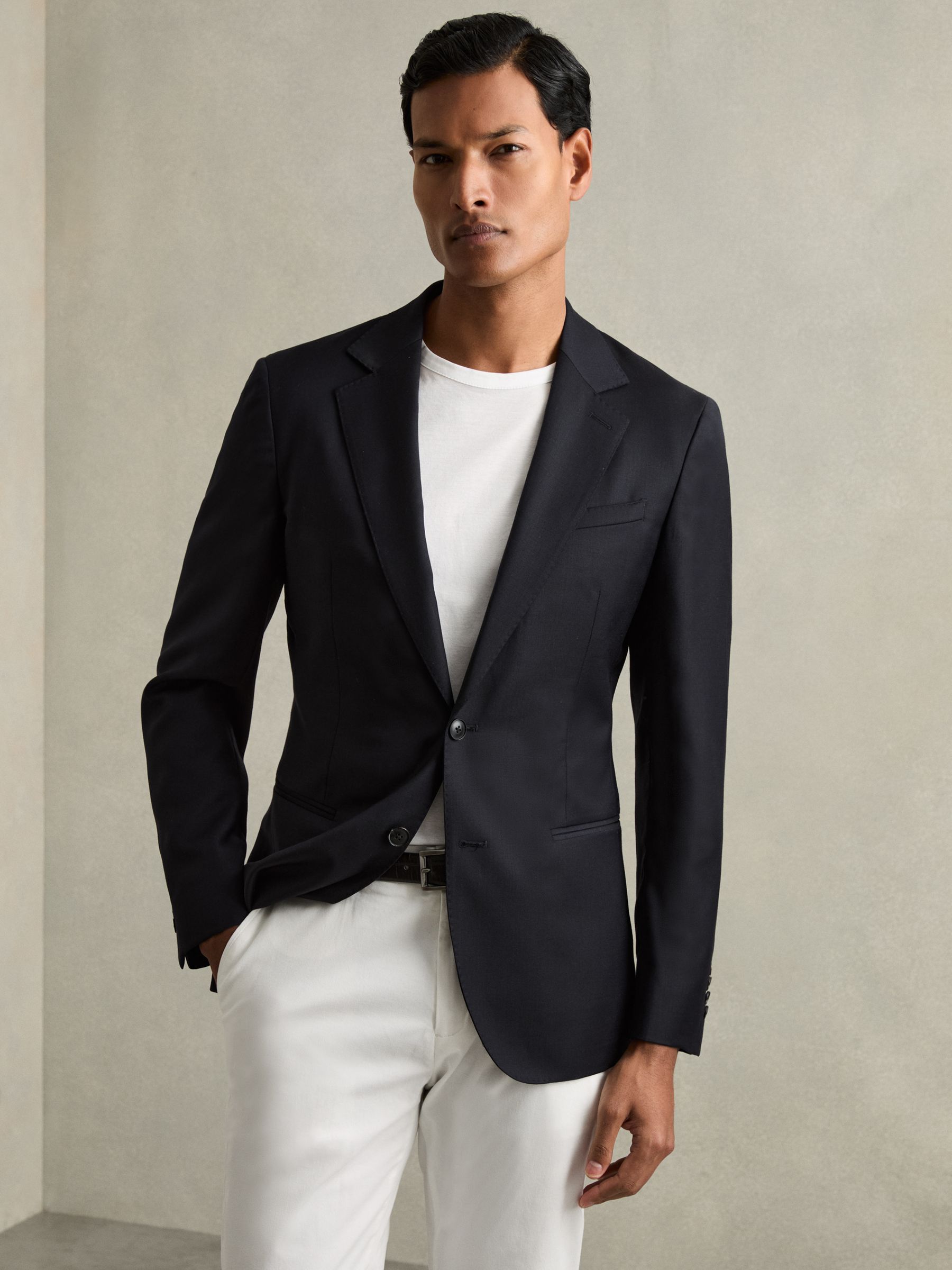 Slim-Fit Single Breasted Wool Suit Jacket in Navy