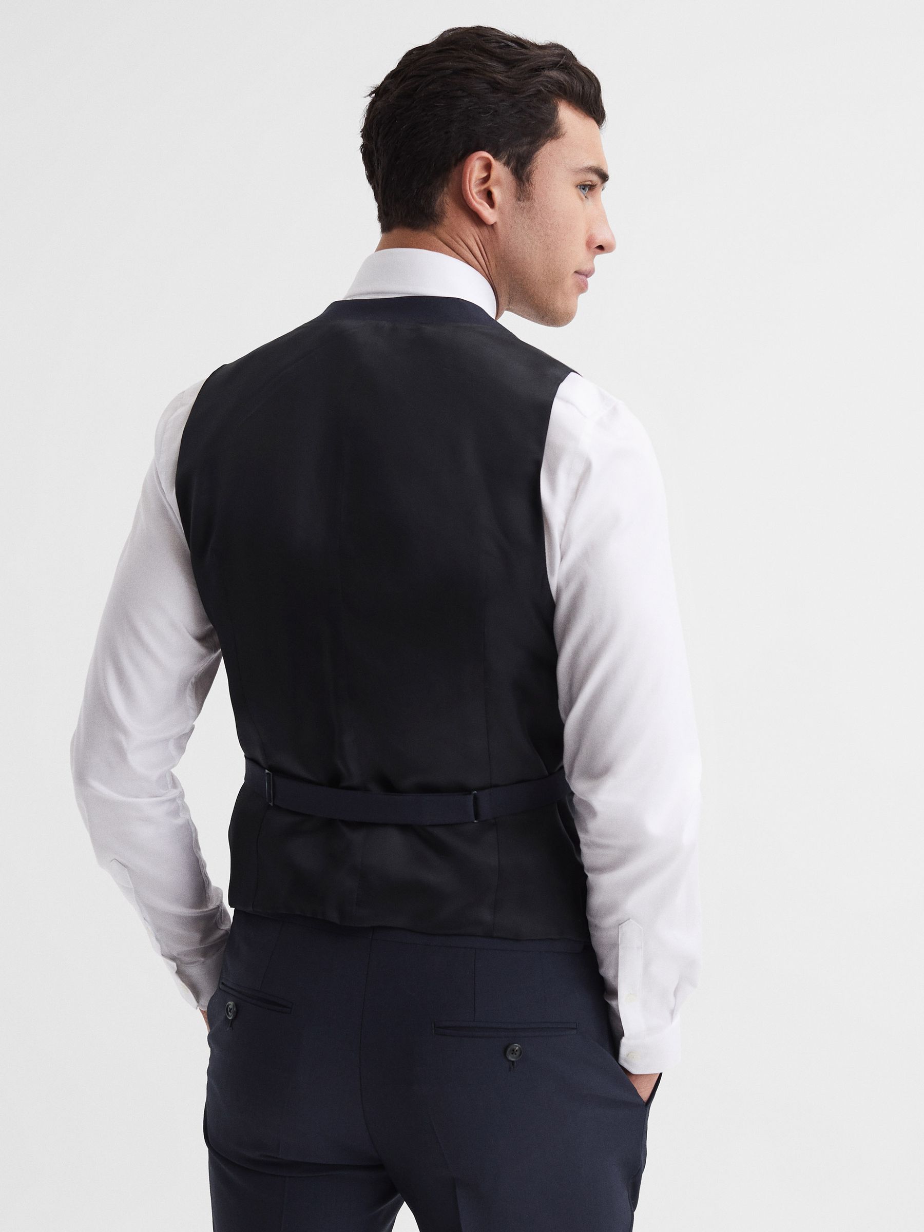 Modern Fit Travel Waistcoat in Navy