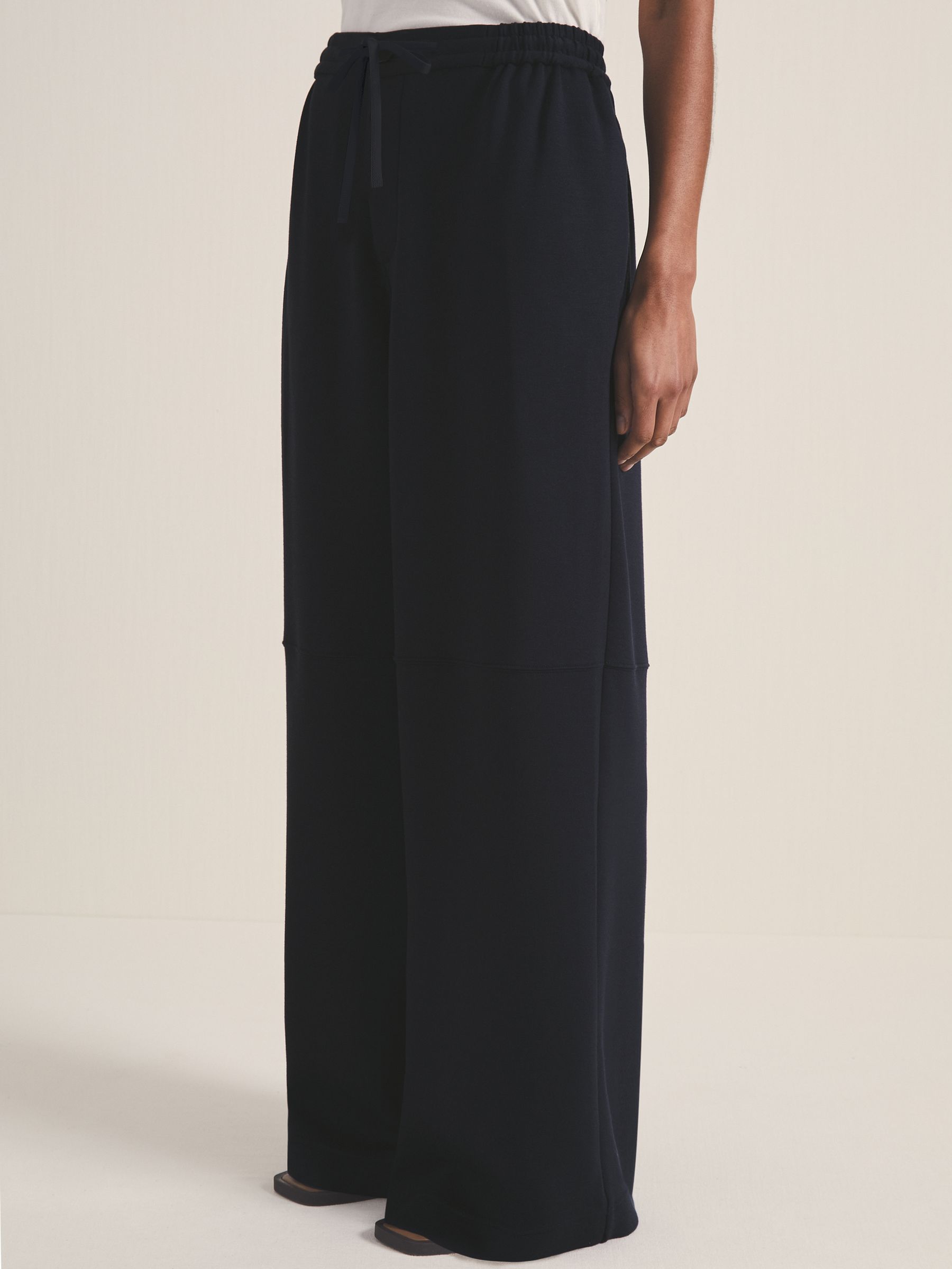 Reiss | Les 100 Ciels Wide-Leg Joggers in Navy