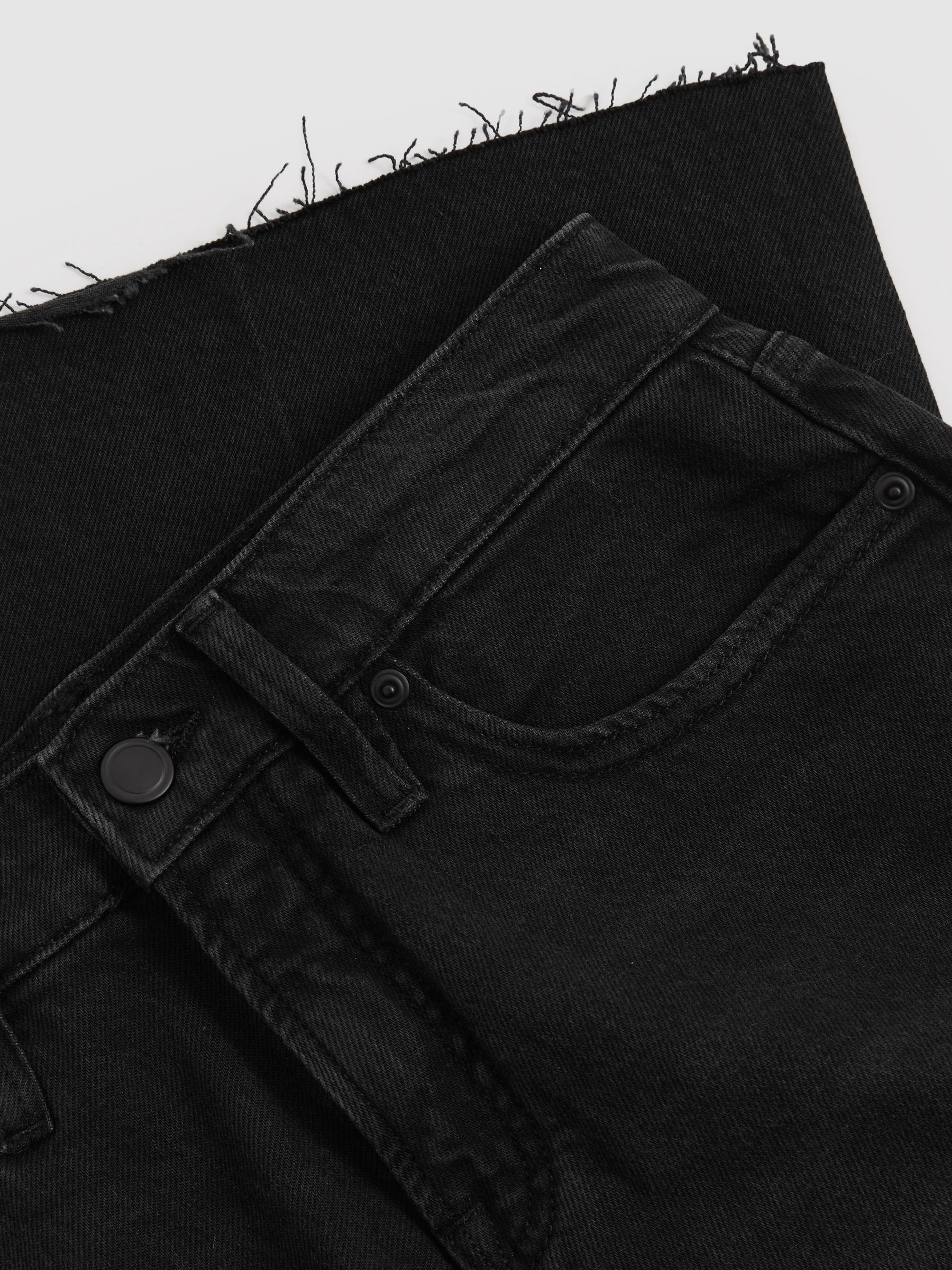 Good American Petite Relaxed Jeans in Black