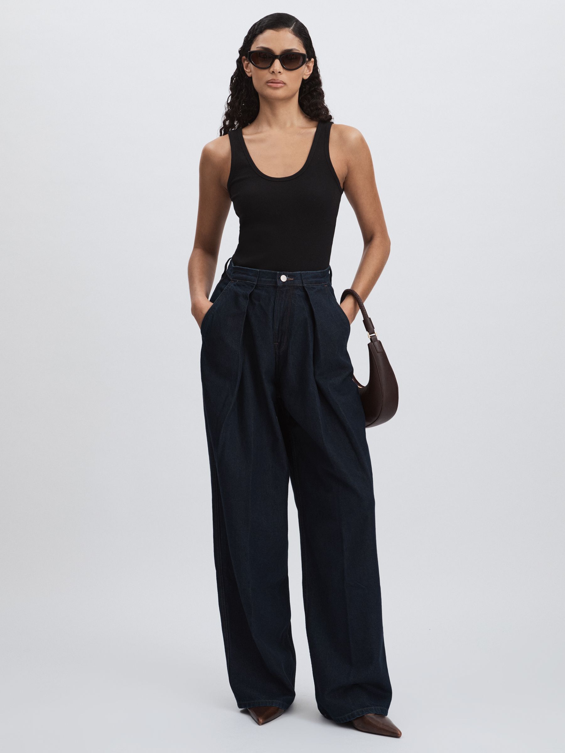 Good American Wide-Leg Pleated Jeans in Dark Blue