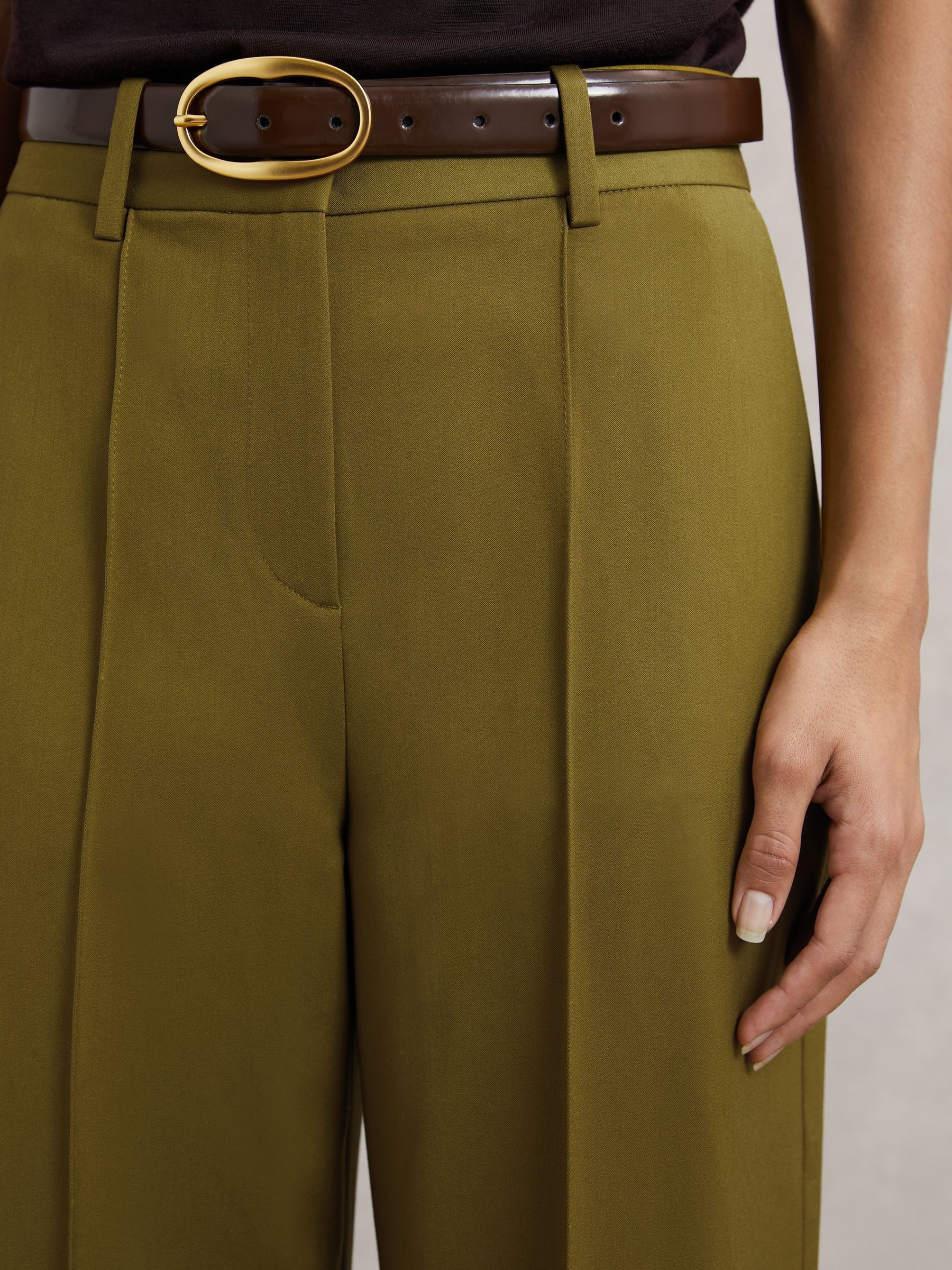 Petite Wide-Leg Pintuck Trousers in Green