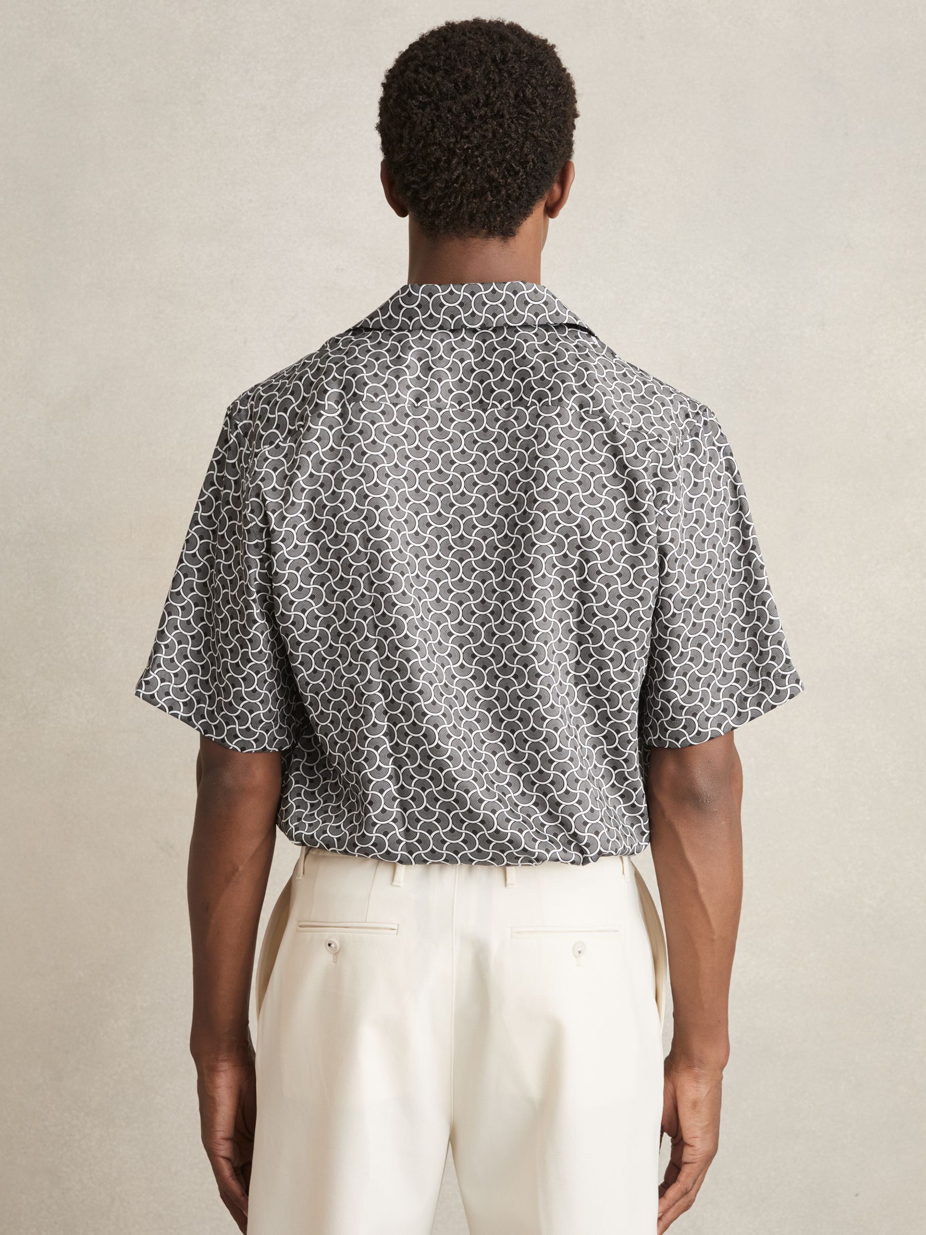 Geometric Wave Print Cuban Shirt in Black/White