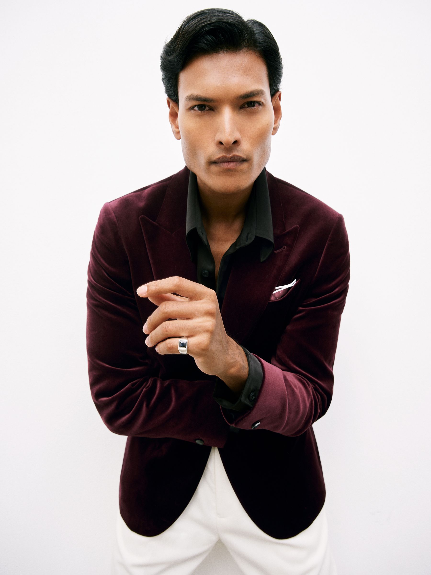 Single-Breasted Velvet Blazer Regular-Fit in Bordeaux